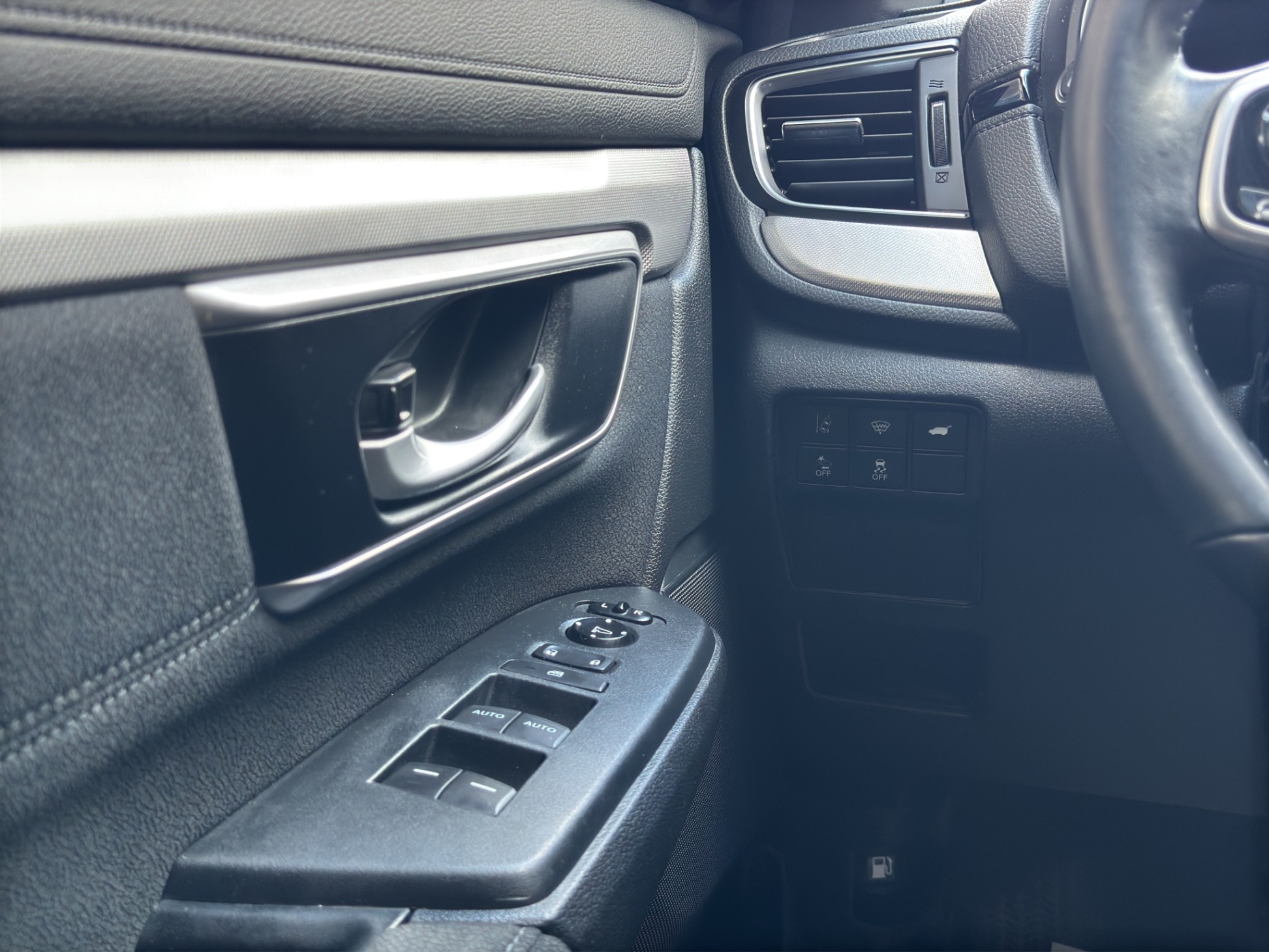 /kingsautoltd/2020-Honda-CR-V-047621933035751685.jpg