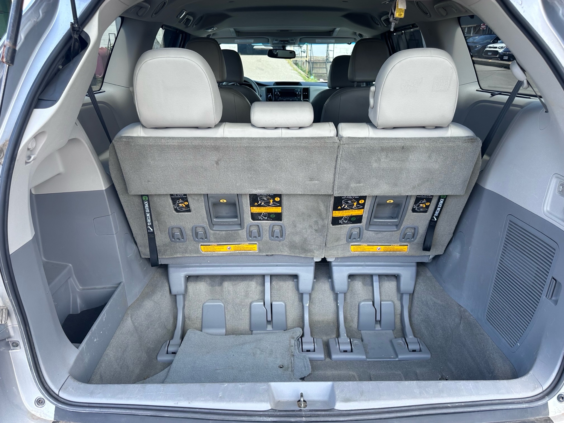/klautosales/2012-Toyota-Sienna-35213920133965826.jpg
