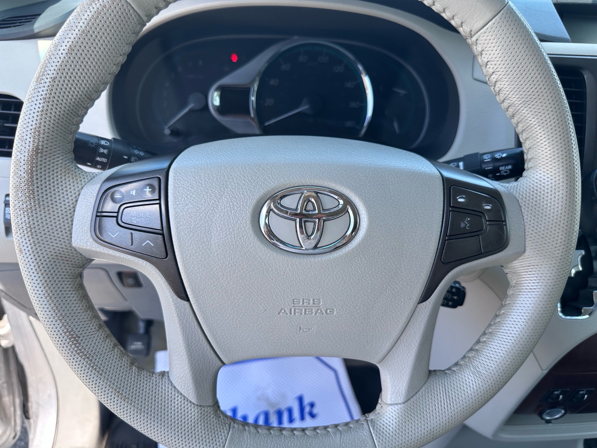 /klautosales/2012-Toyota-Sienna-8861478694725848.jpg