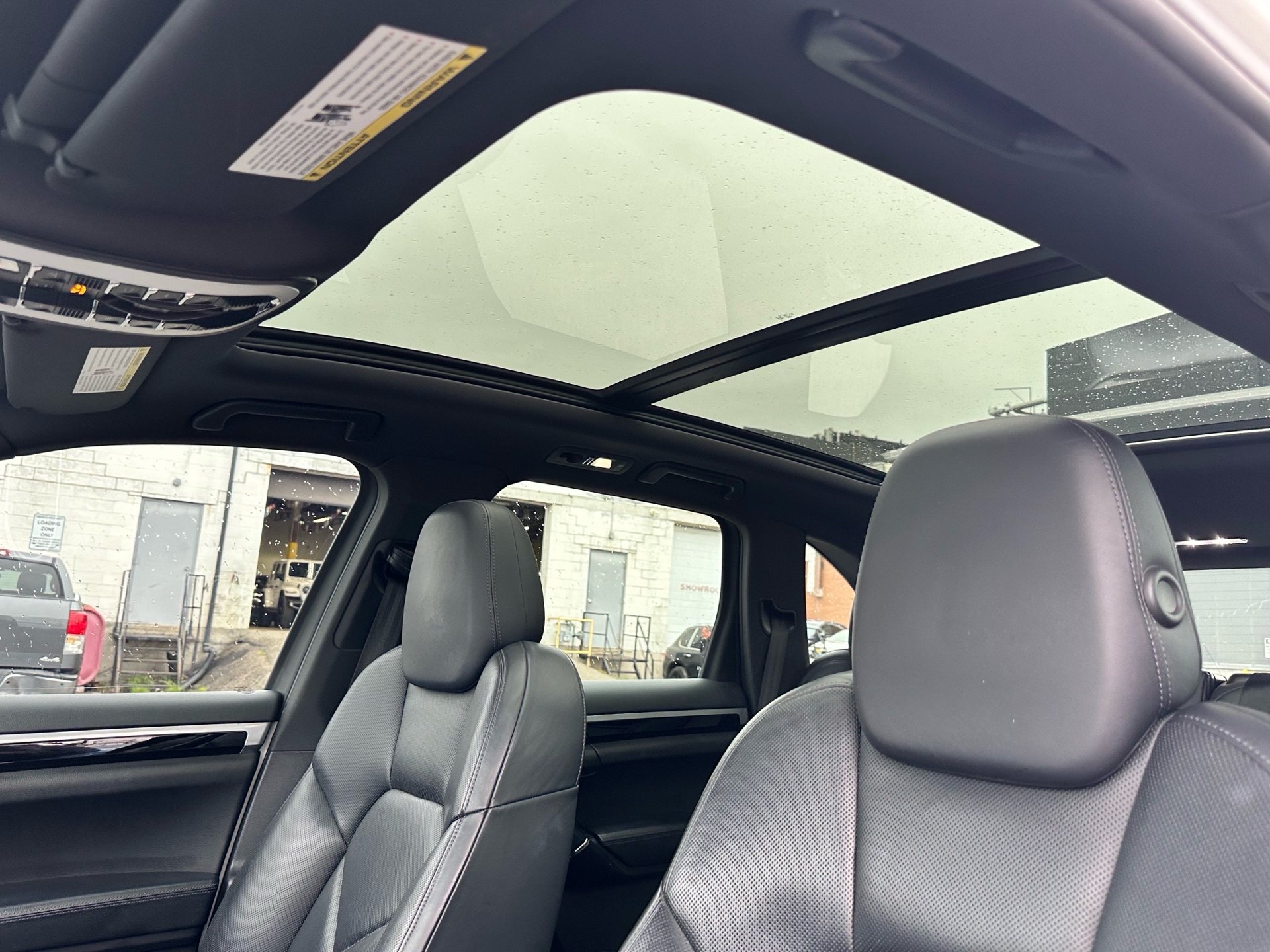 /klautosales/2015-Porsche-Cayenne-7766328673415195.jpg