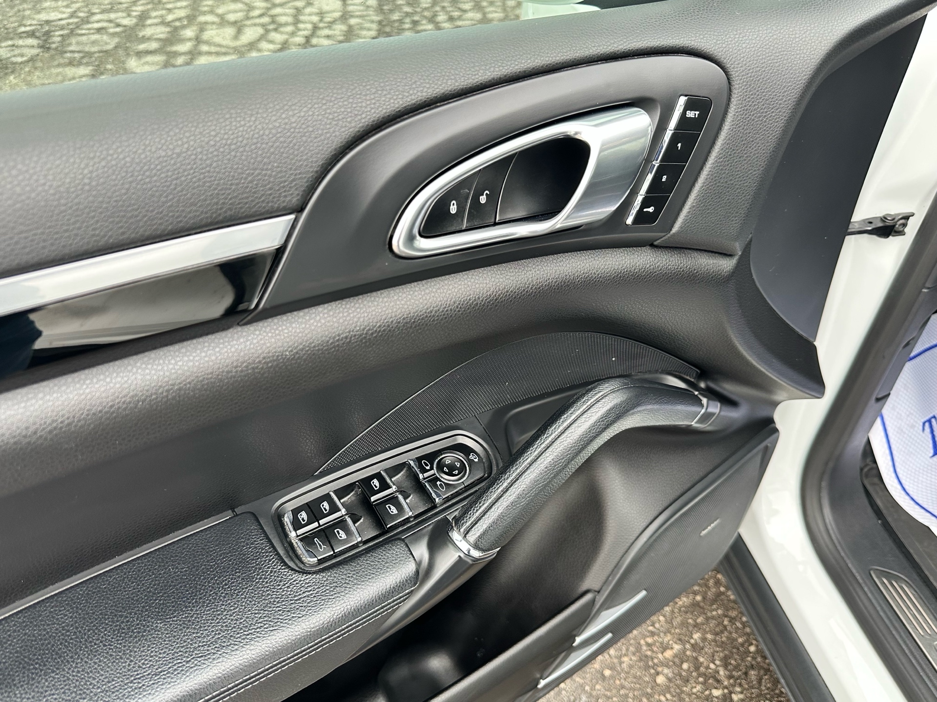 /klautosales/2015-Porsche-Cayenne-825316181224329.jpg