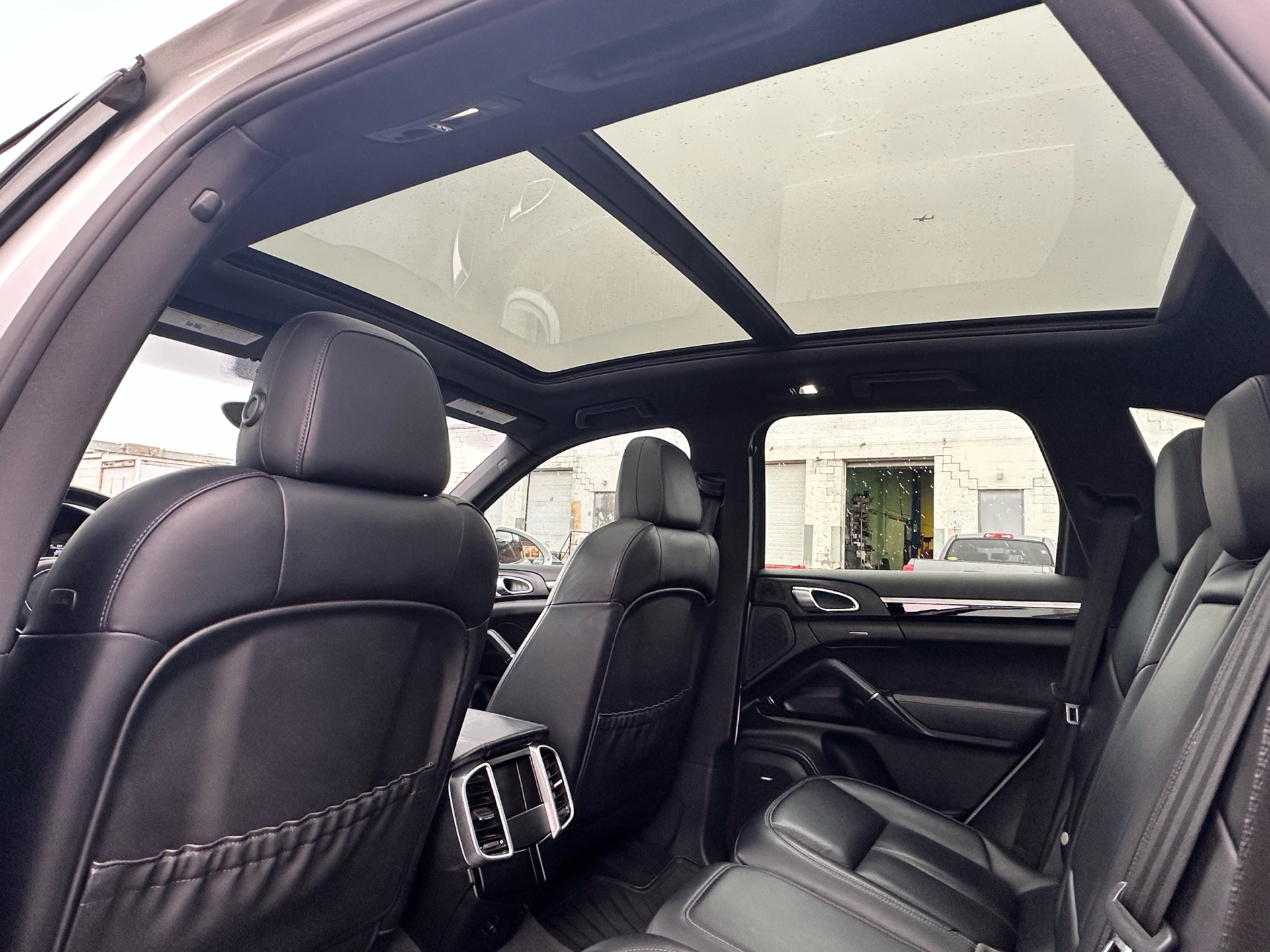 /klautosales/2015-Porsche-Cayenne-9923927832160229.jpg