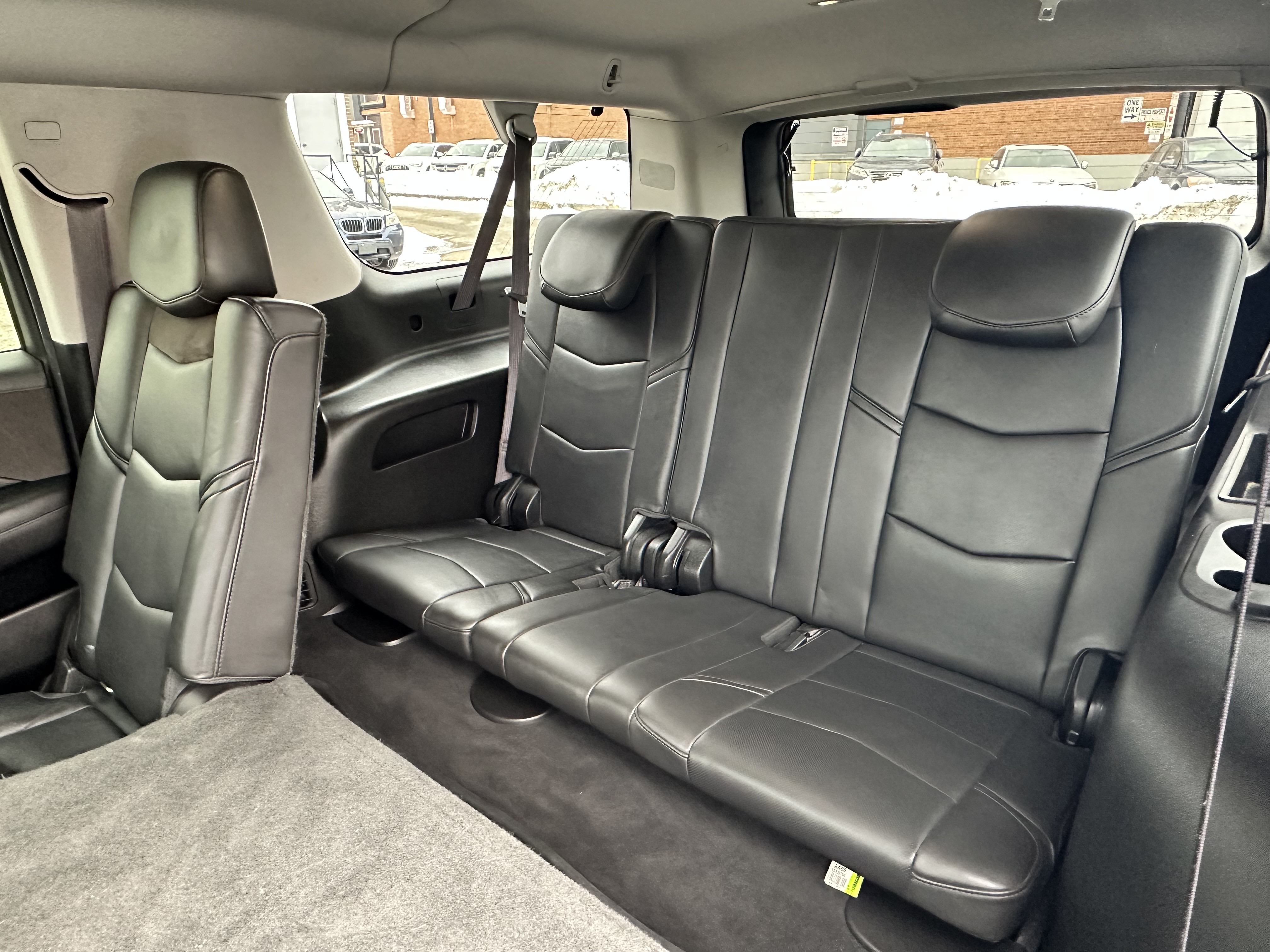 /klautosales/2016-Cadillac-EscaladeESV-8067333036518145.jpg