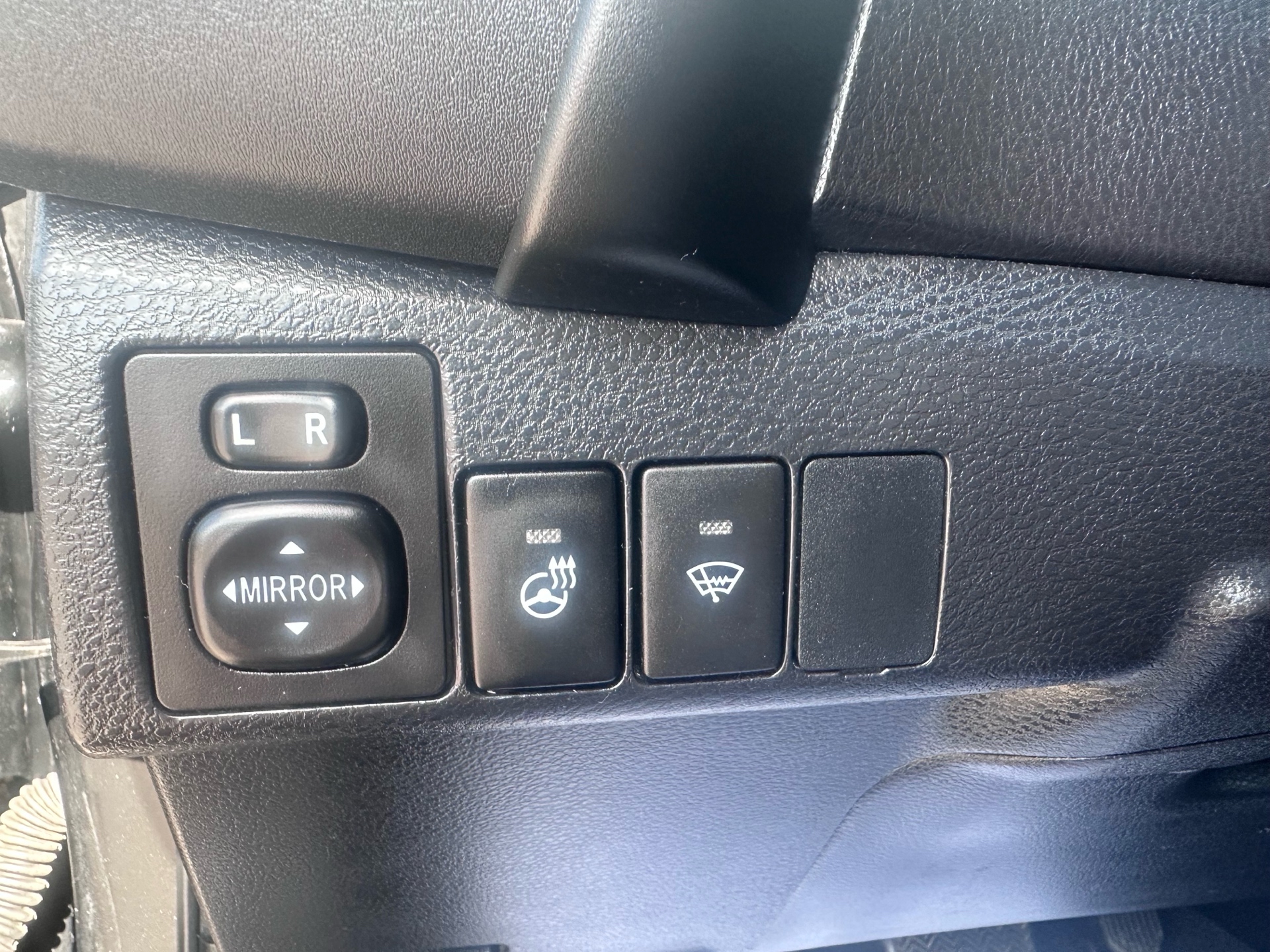 /klautosales/2018-Toyota-Corolla-16731070524833647.jpg
