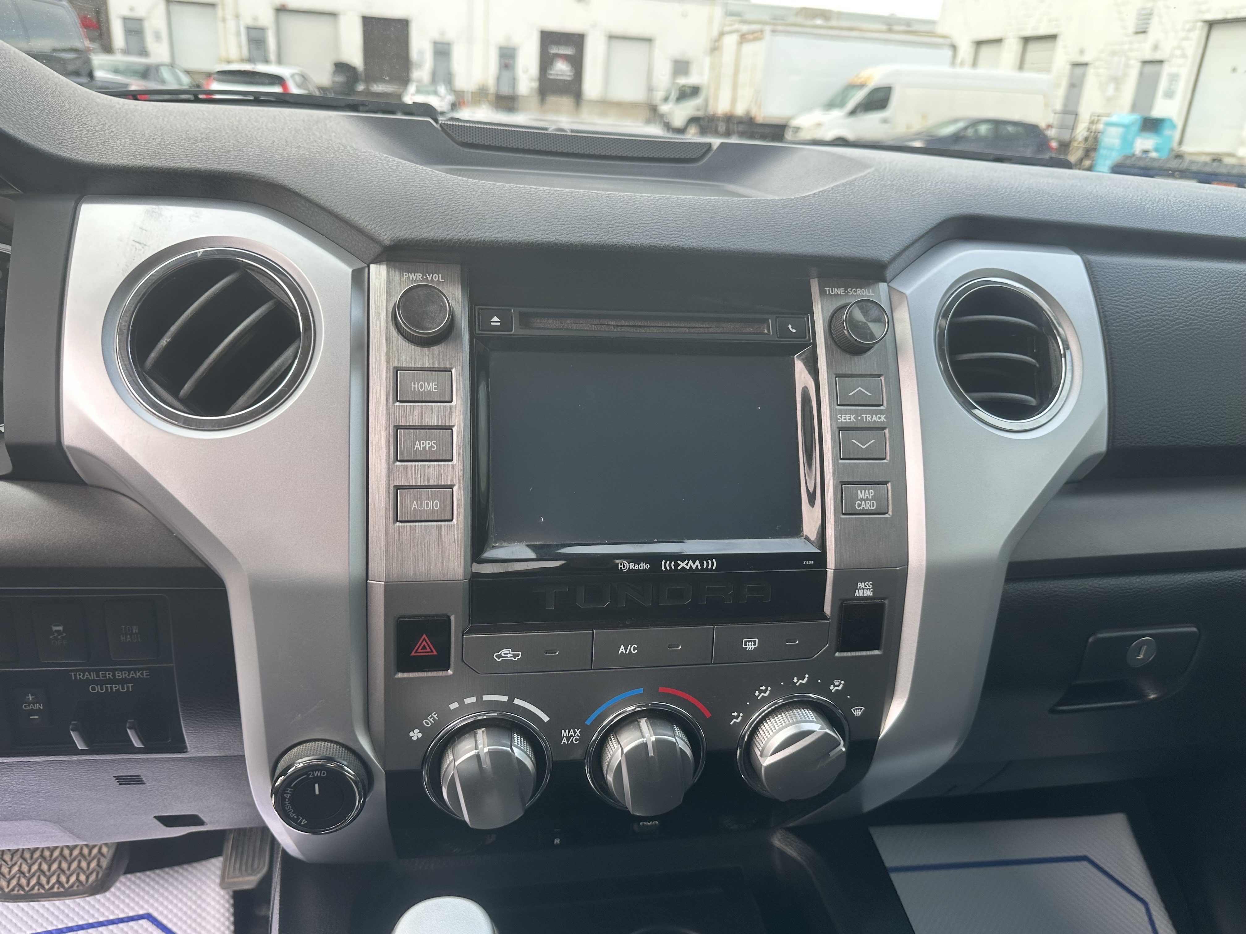 /klautosales/2018-Toyota-Tundra-026153680461972417.jpg