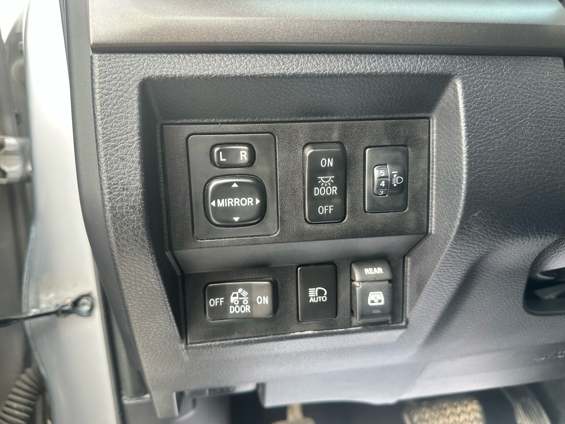 /klautosales/2018-Toyota-Tundra-2243089887907559.jpg