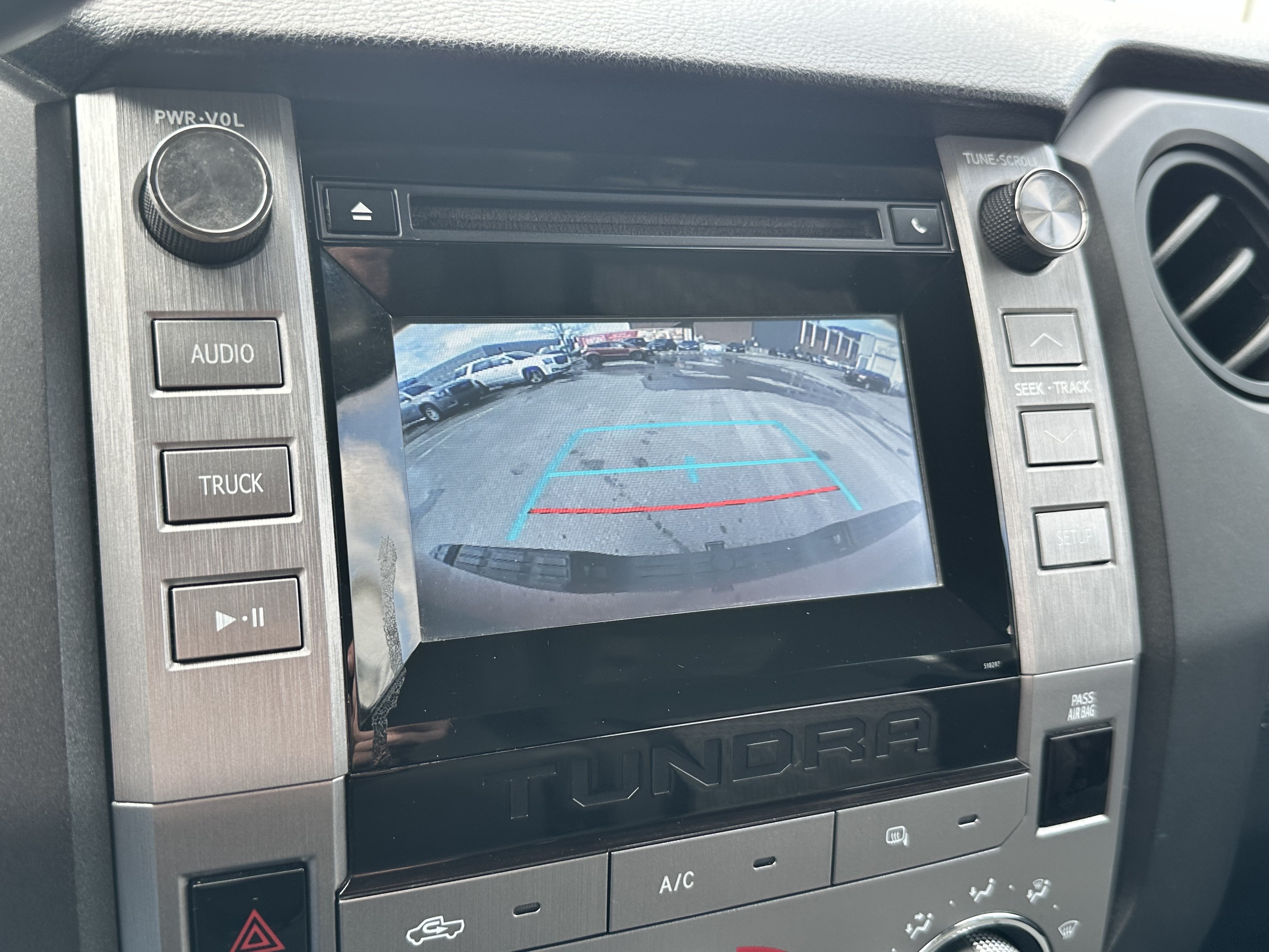 /klautosales/2018-Toyota-Tundra-6765971844889924.jpg