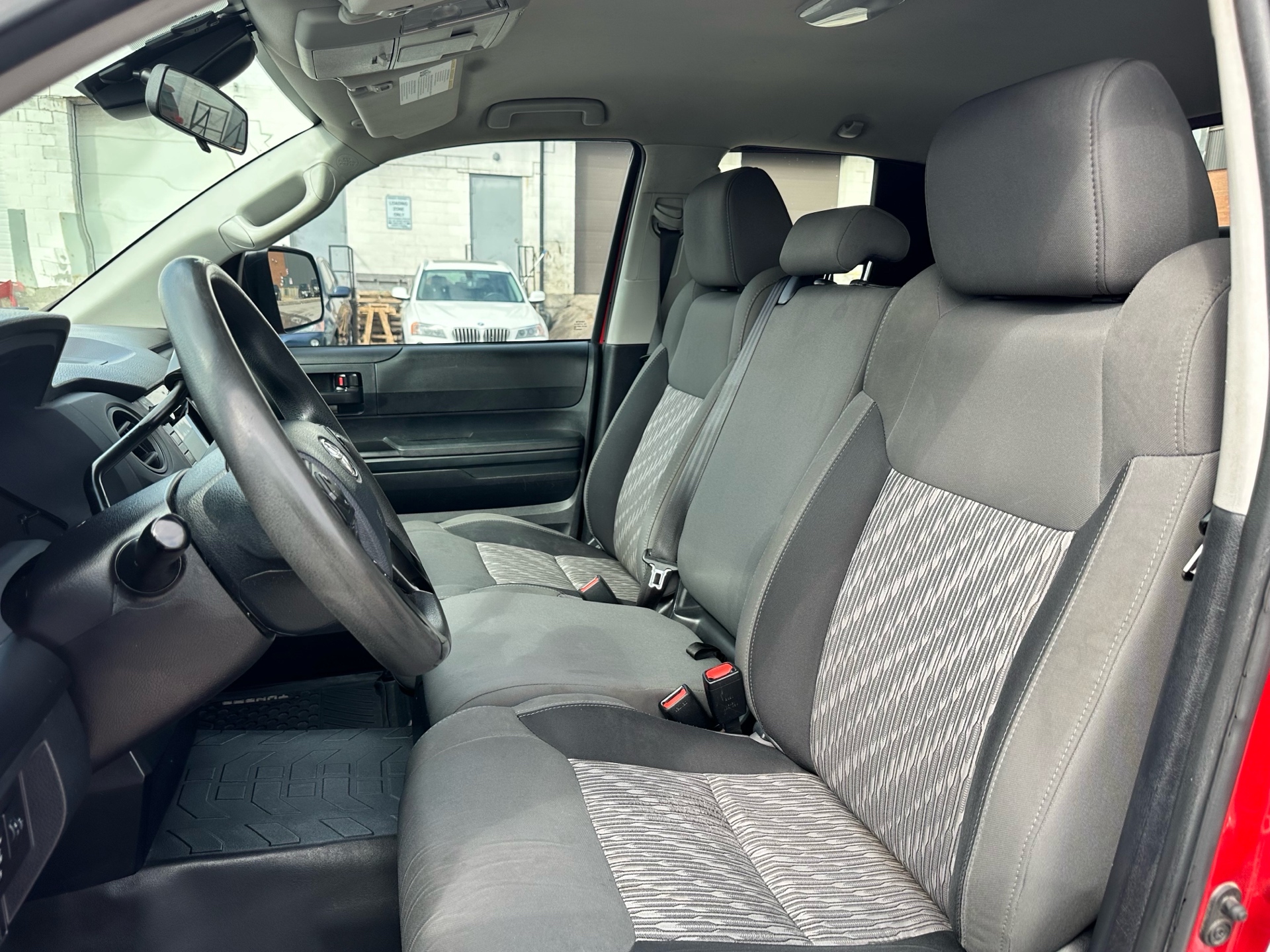 /klautosales/2018-Toyota-Tundra-7944897449689483.jpg