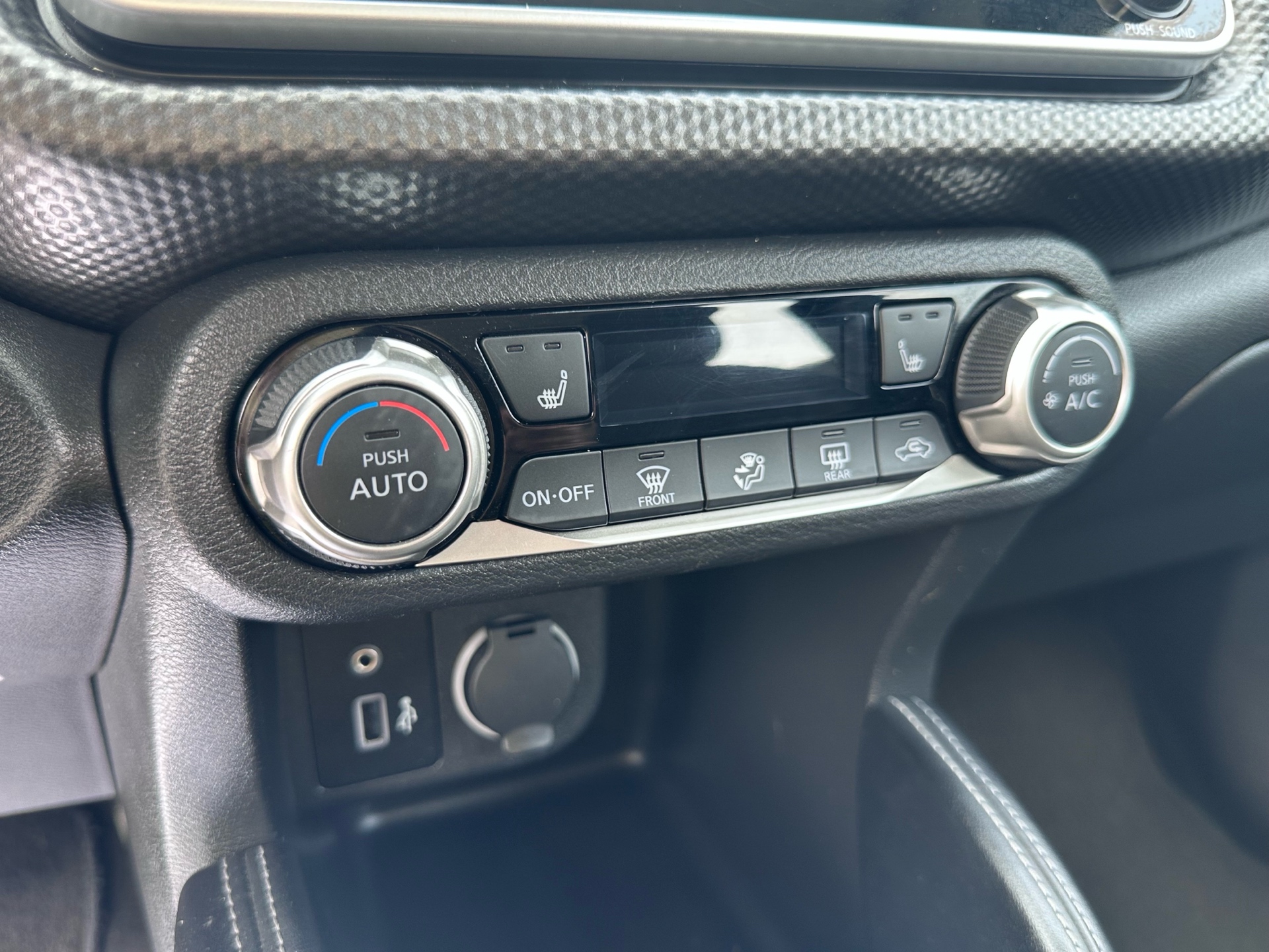 /klautosales/2019-Nissan-Kicks-621644284981731.jpg