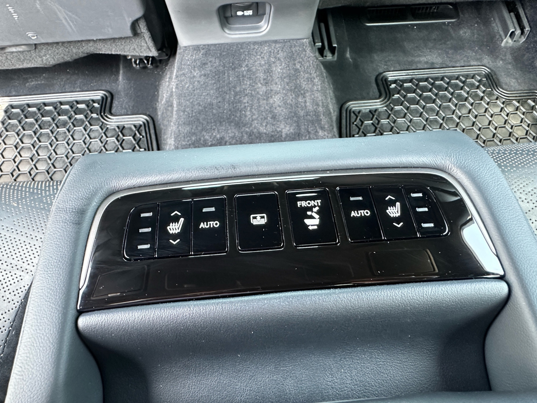 /klautosales/2020-Lexus-LS-5057287862178761.jpg