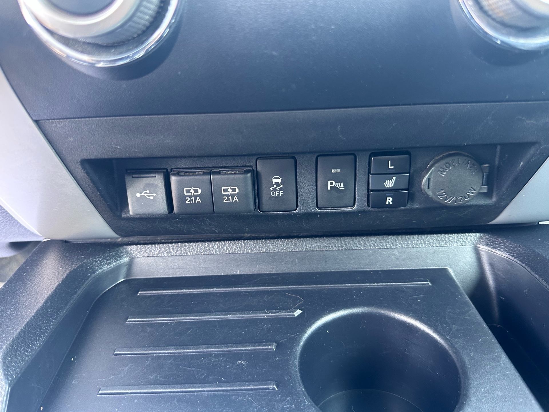 /klautosales/2021-Toyota-Tundra-08299873358100962.jpg