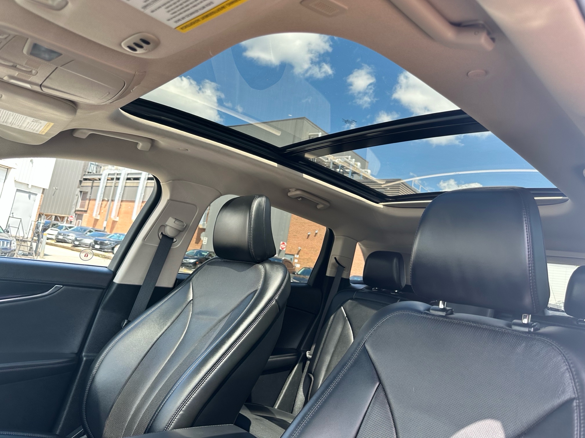 /klautosales/2022-Lincoln-Nautilus-4237687954779126.jpg