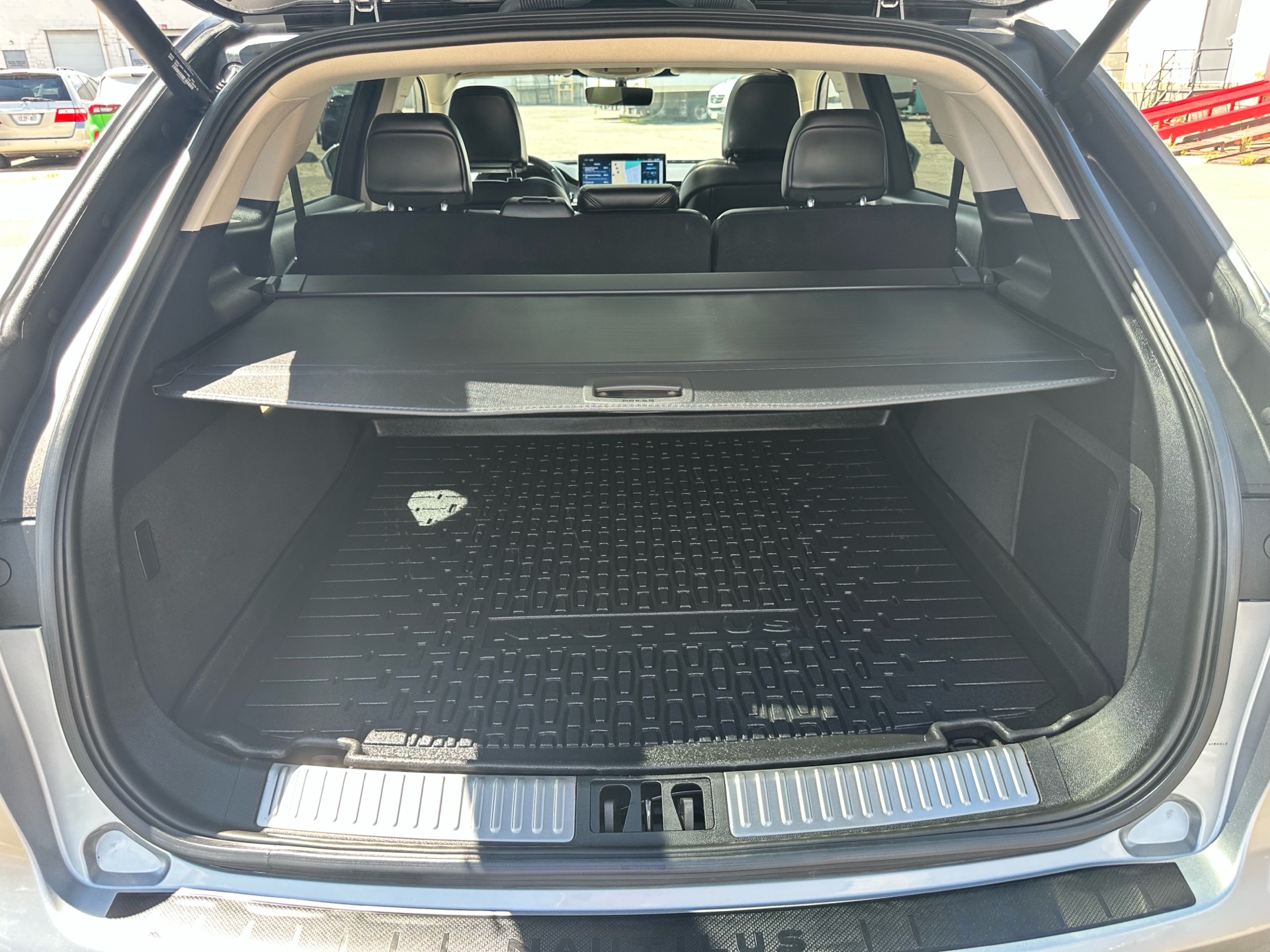 /klautosales/2022-Lincoln-Nautilus-5531448272509873.jpg