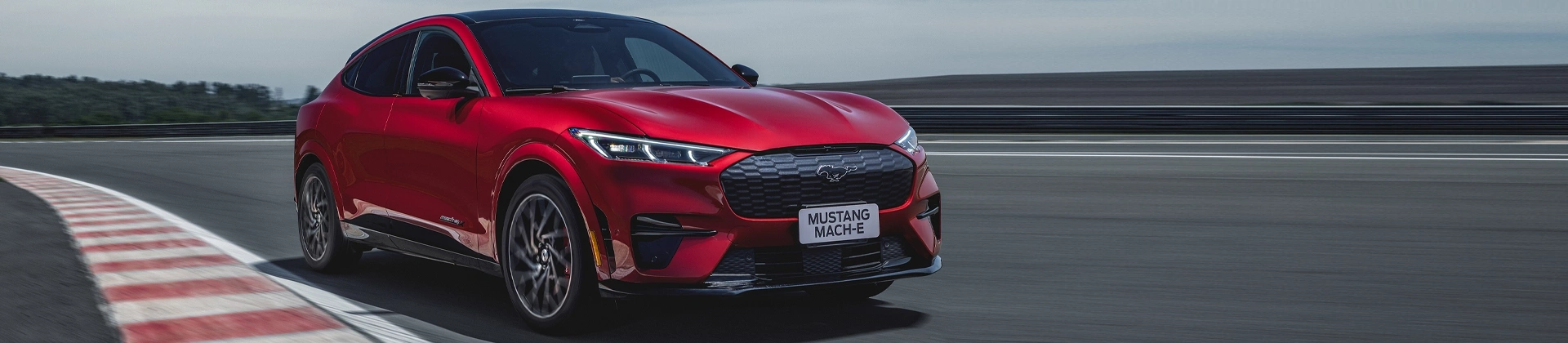 https://hillzcdn.ca/knightsautosales/03252609628866421-aboutUs.webp