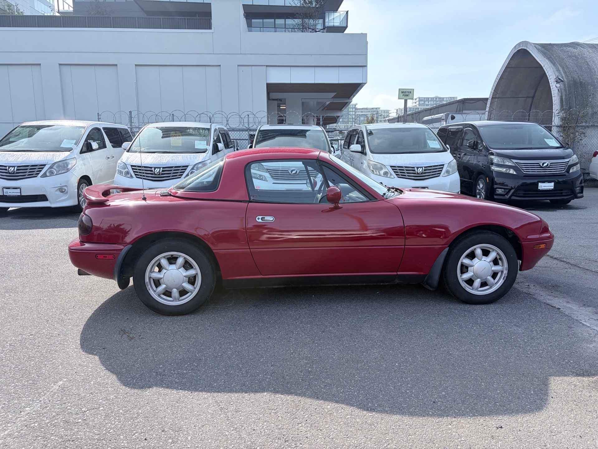 Vehicle photo 8