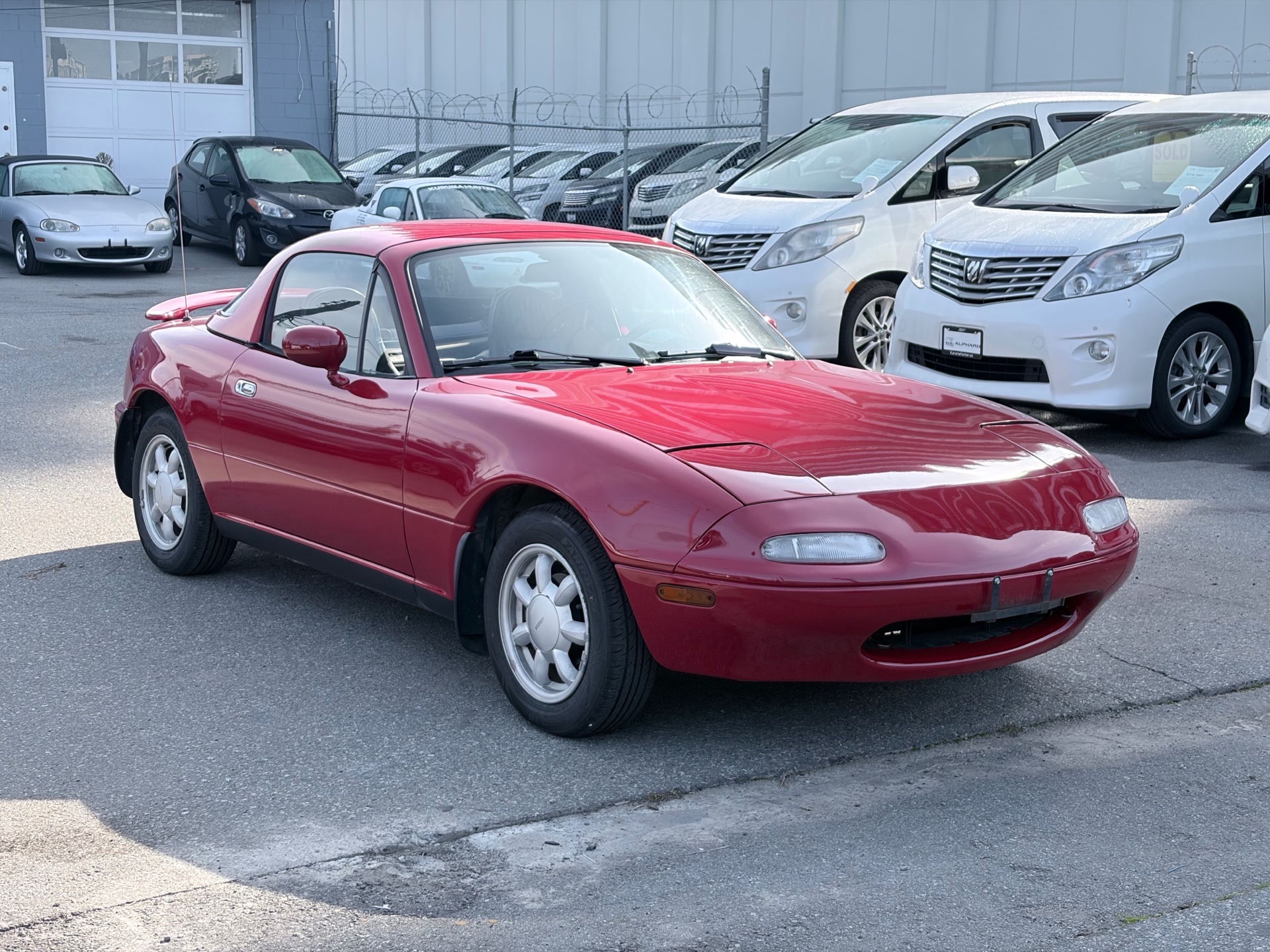 Vehicle photo 3