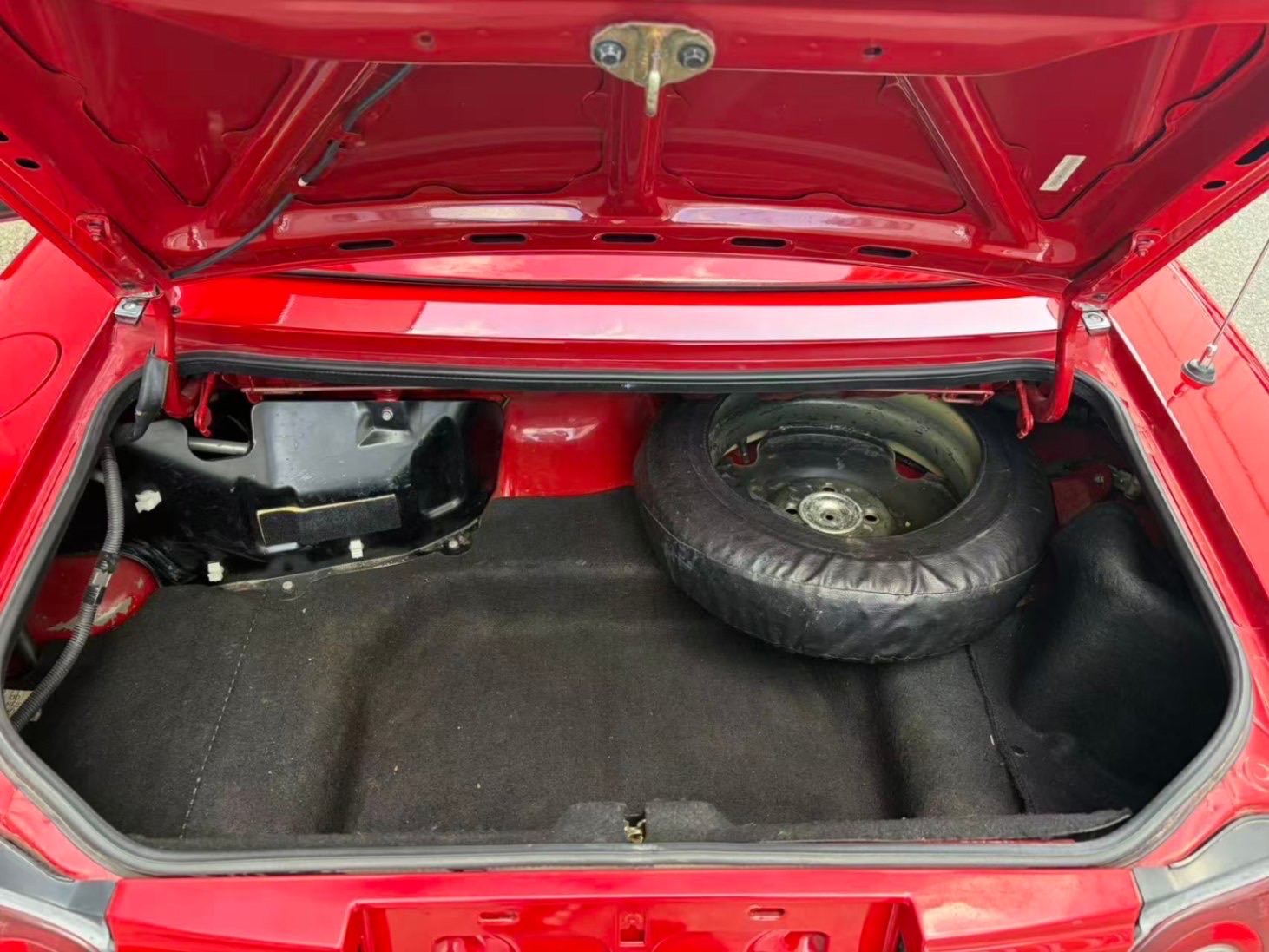 Vehicle photo 14