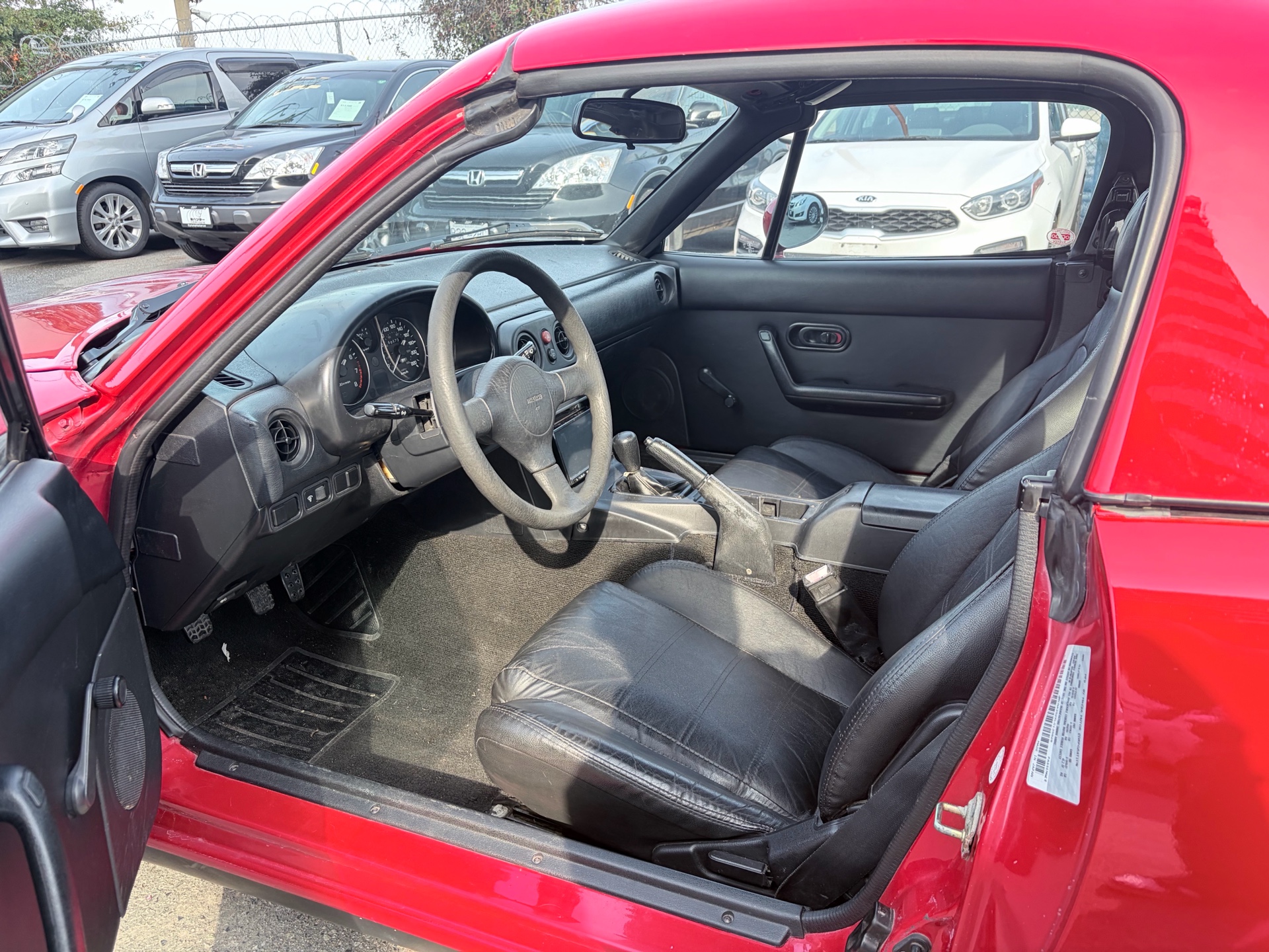 Vehicle photo 9