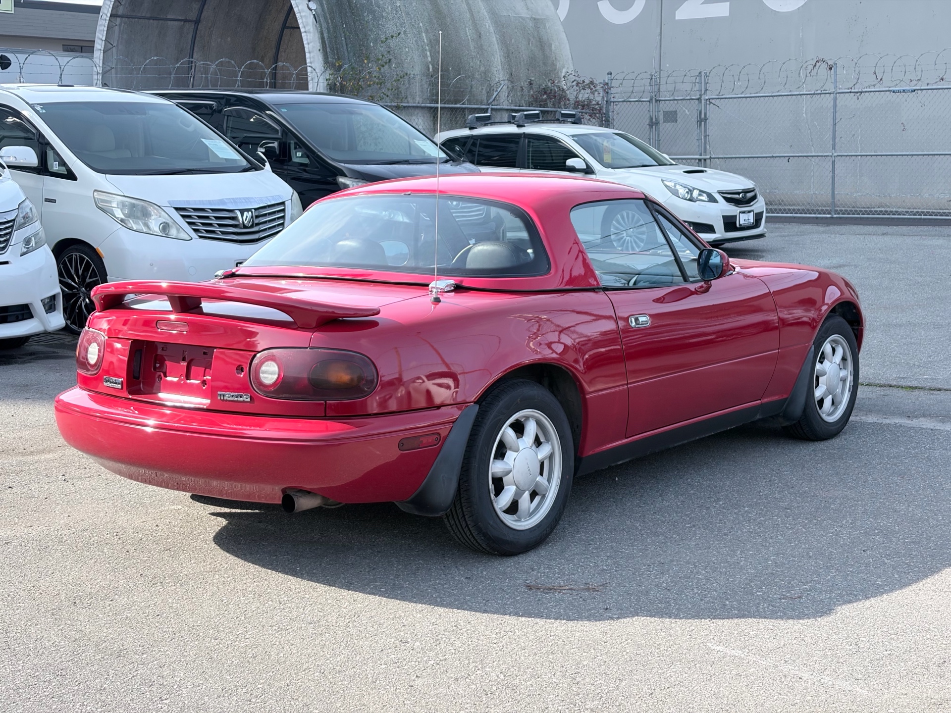 Vehicle photo 7