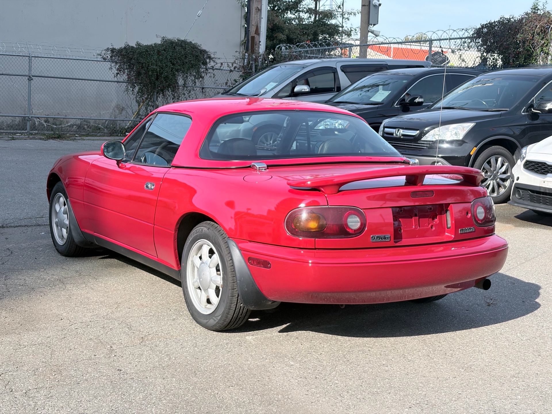 Vehicle photo 5