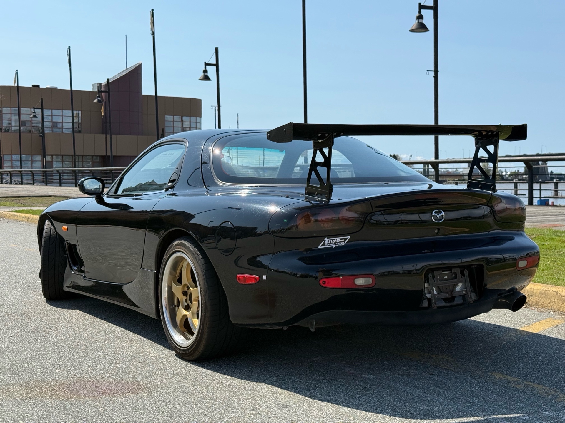 Vehicle photo 3
