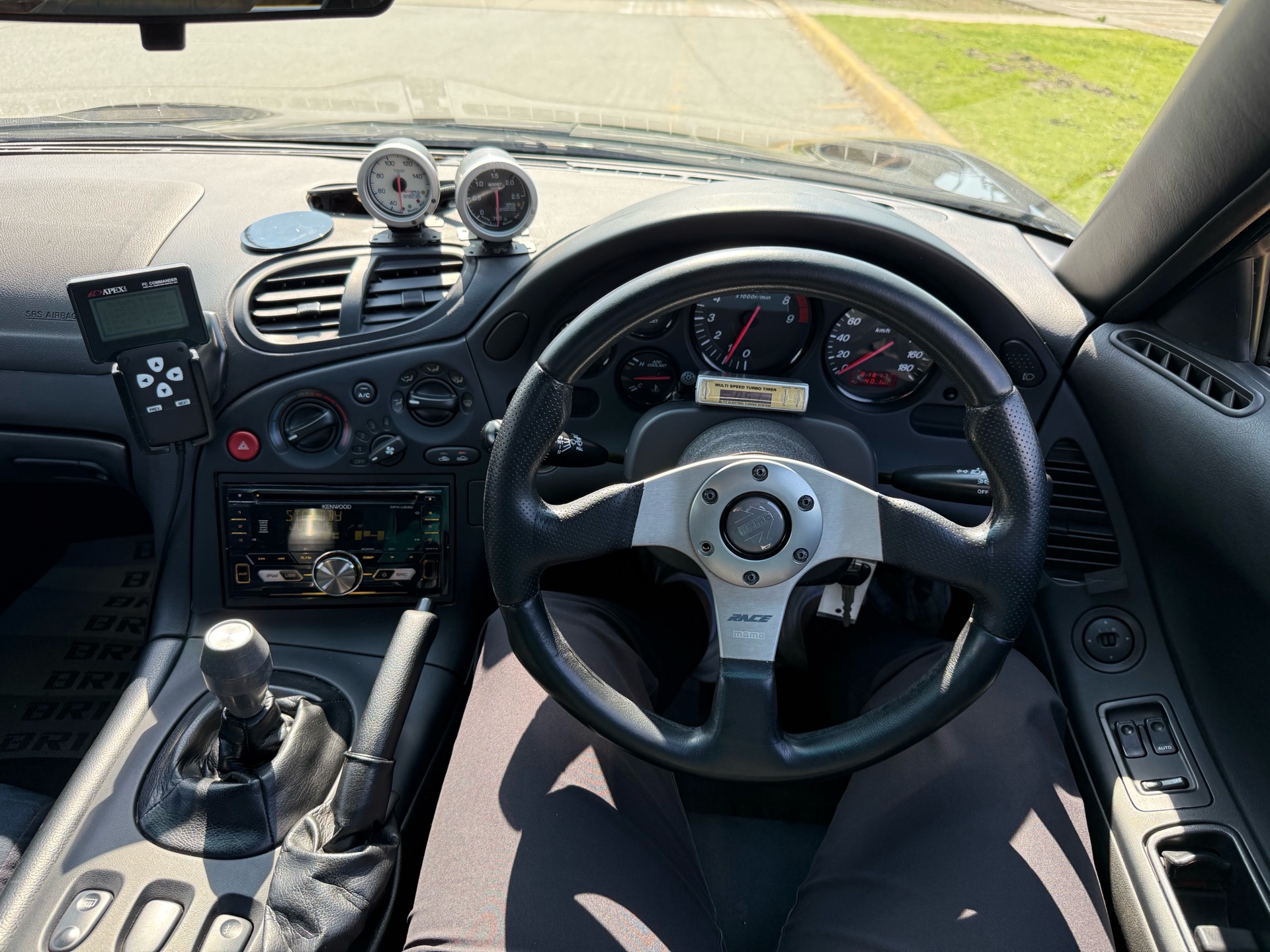 Vehicle photo 4