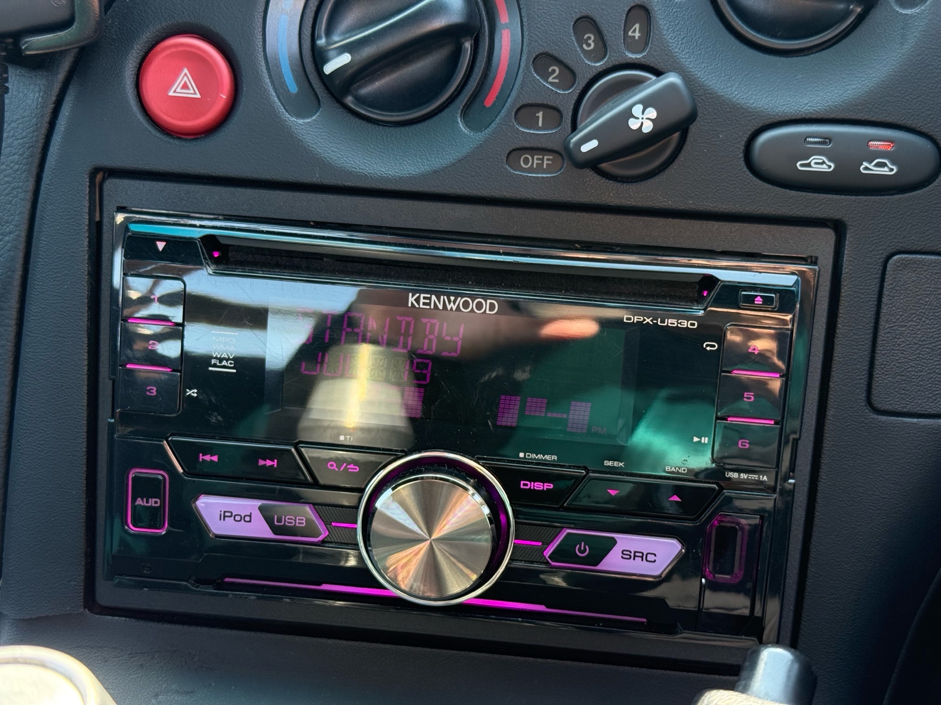 Vehicle photo 8