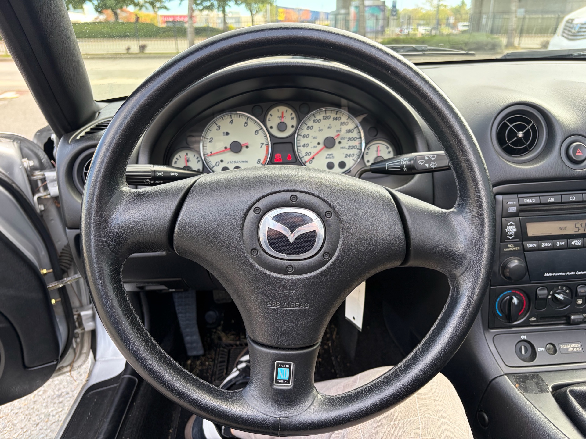 Vehicle photo 11