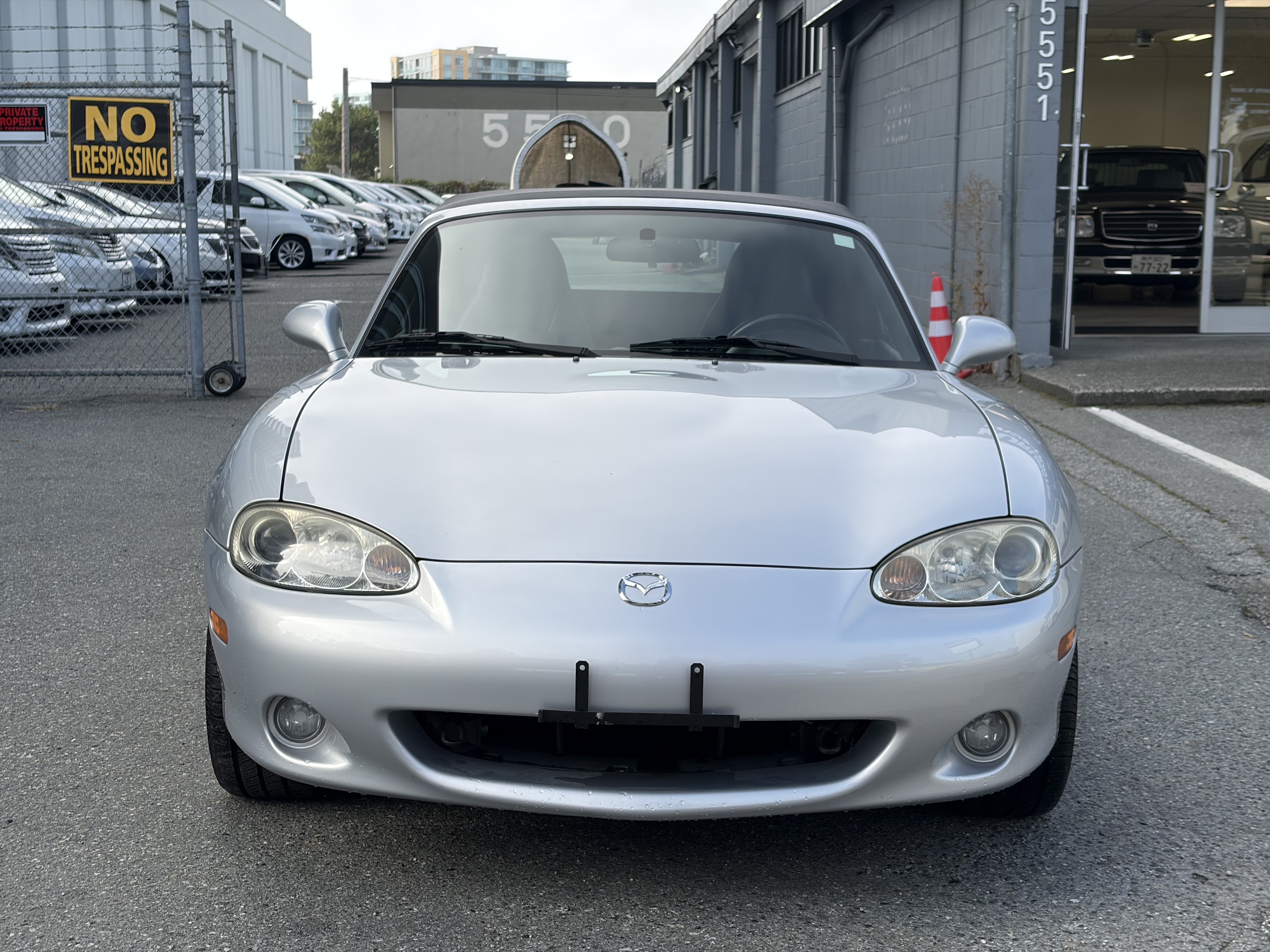 Vehicle photo 3