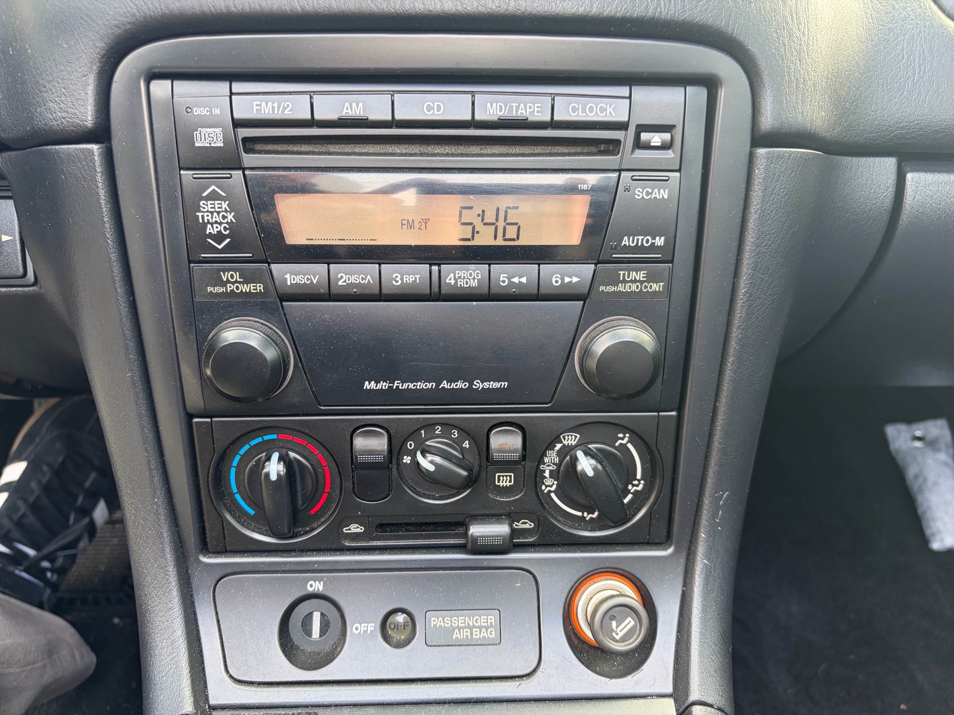 Vehicle photo 13