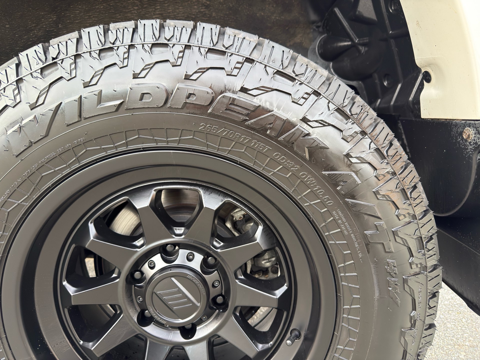 Vehicle photo 18