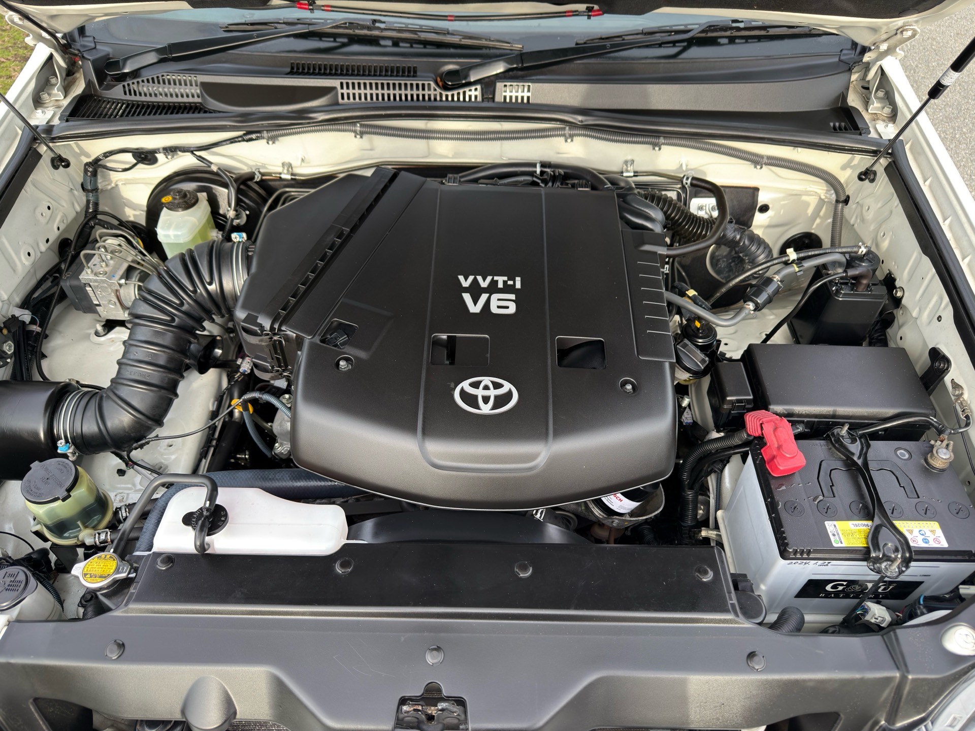 Vehicle photo 17