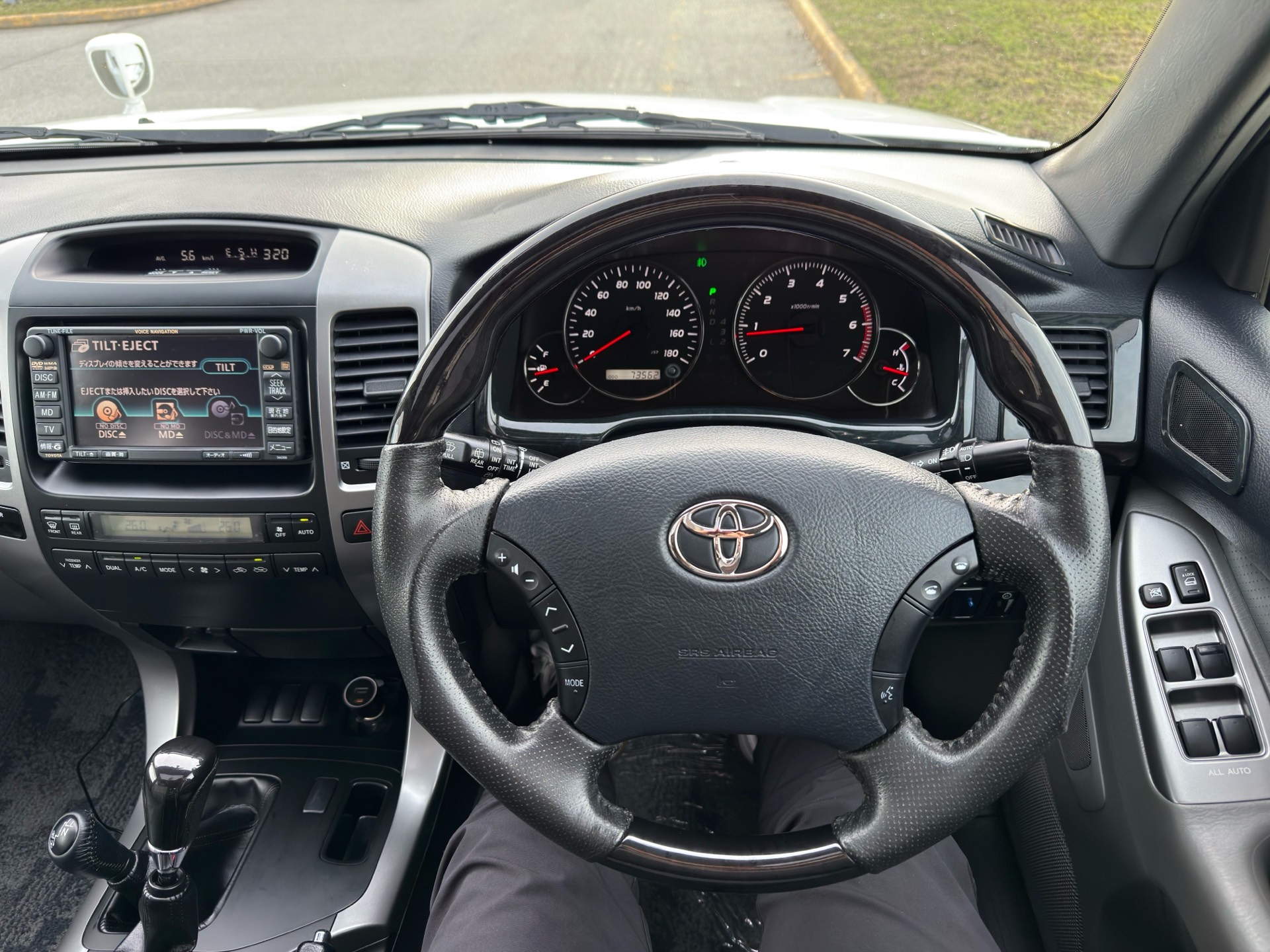 Vehicle photo 6