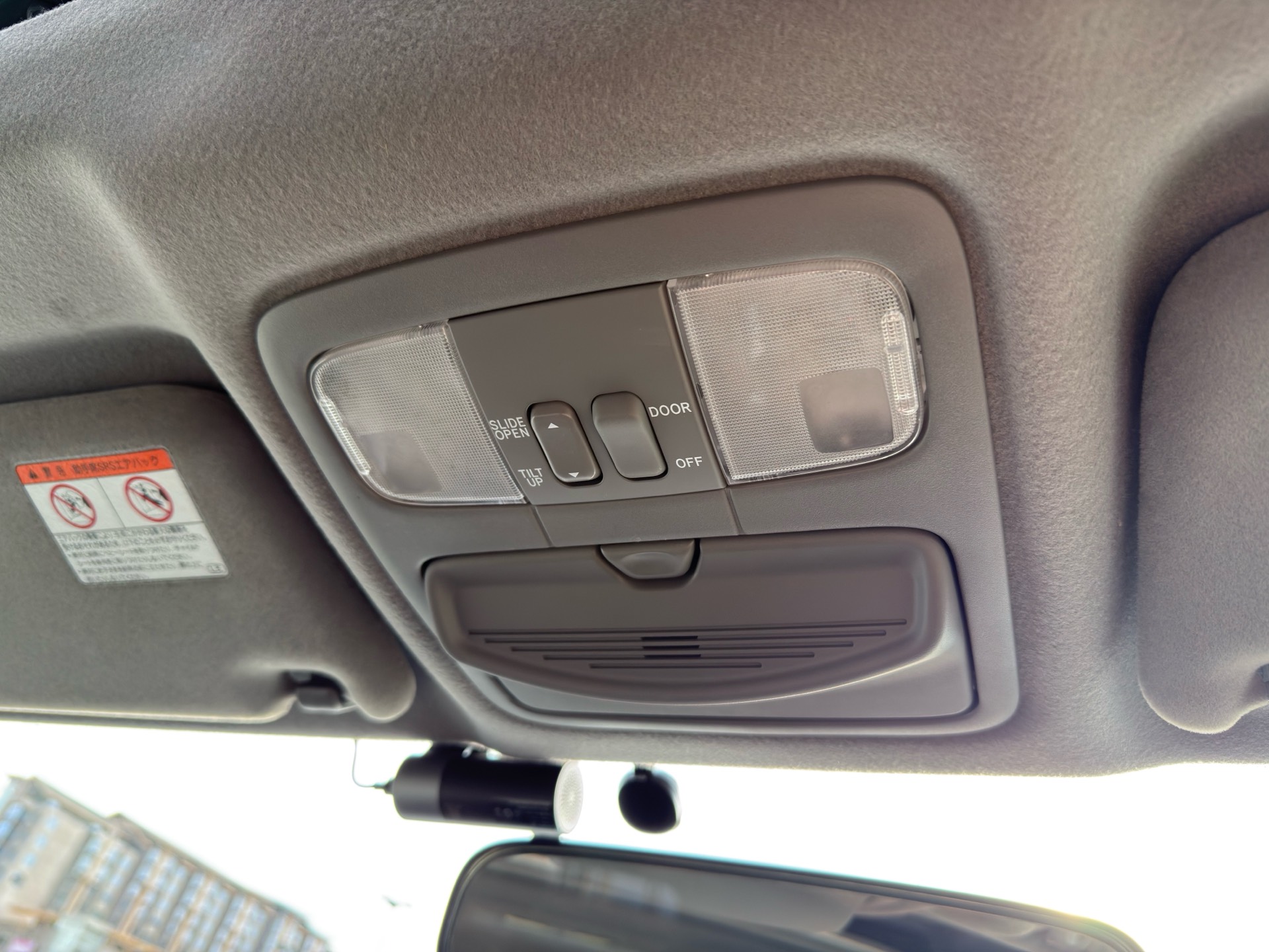 Vehicle photo 11