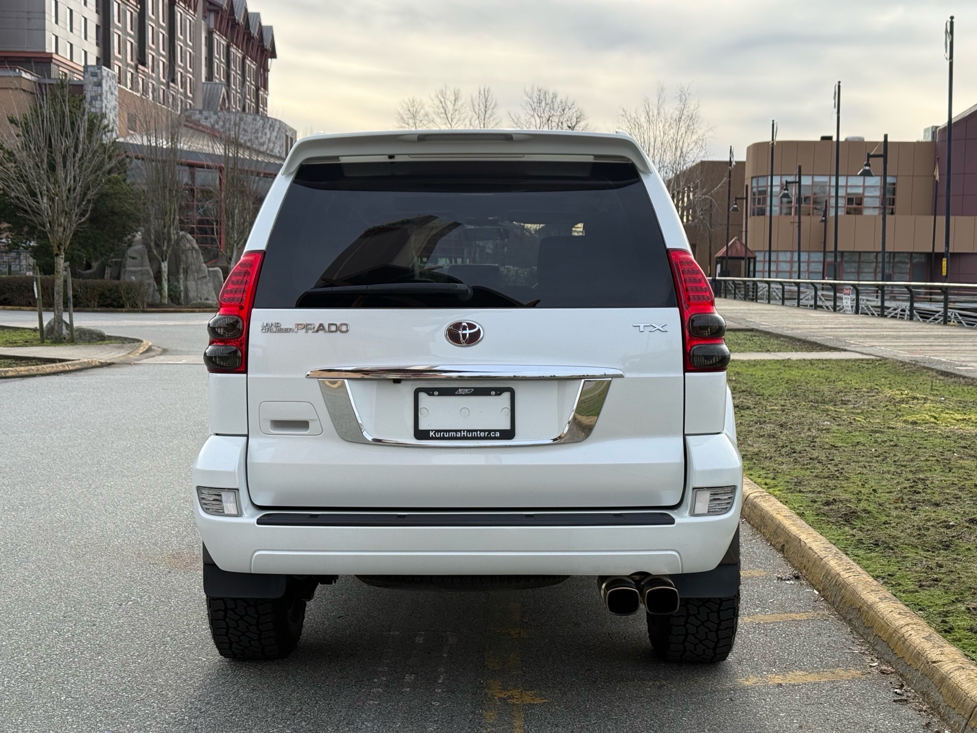 Vehicle photo 5