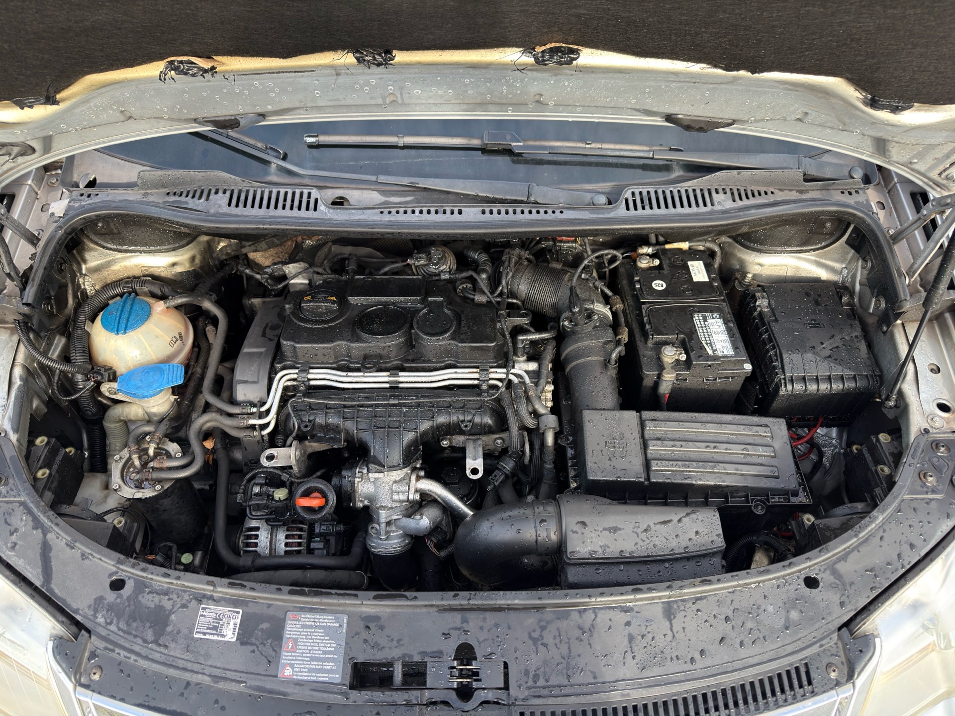 Vehicle photo 19