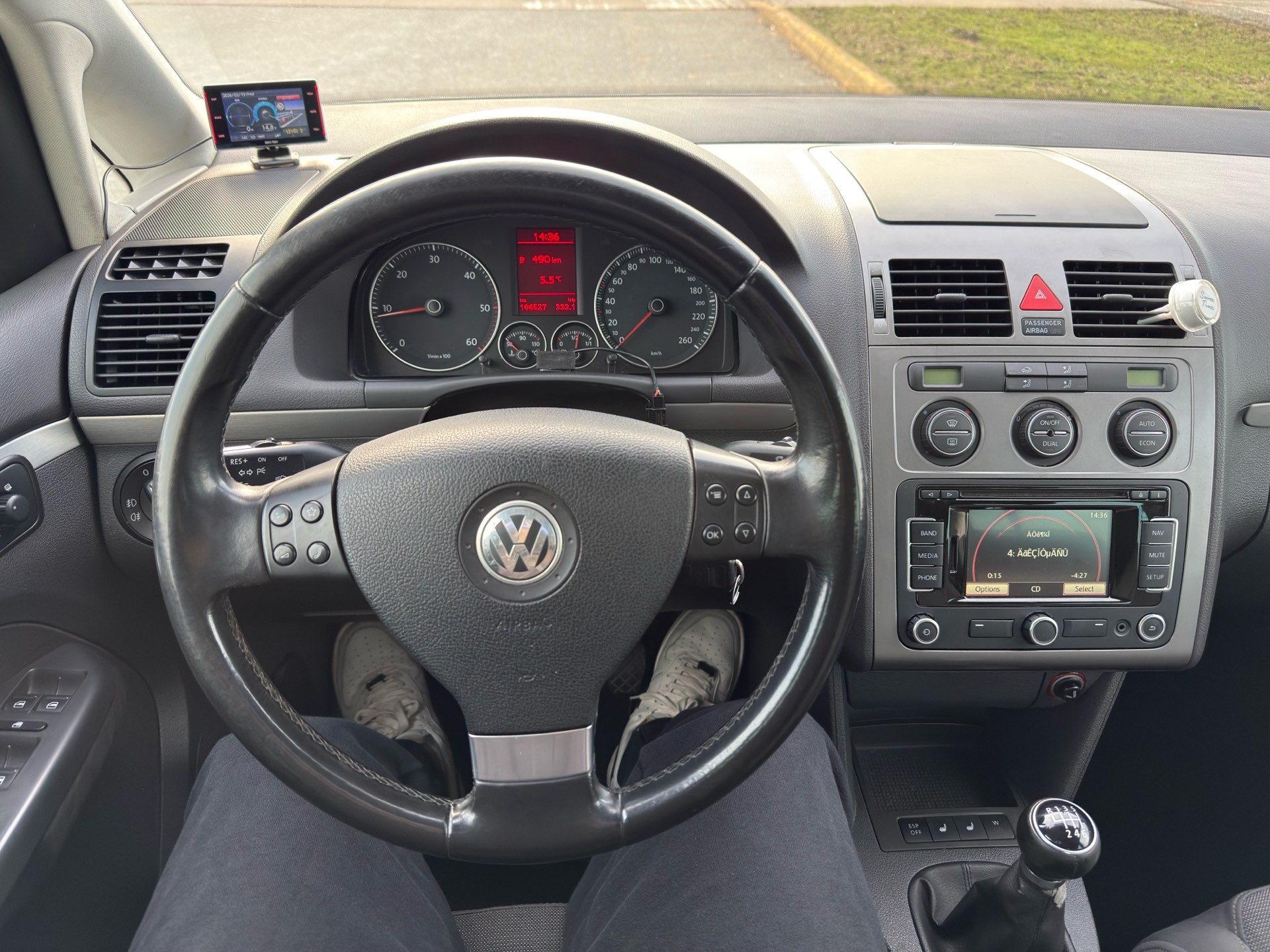 Vehicle photo 6