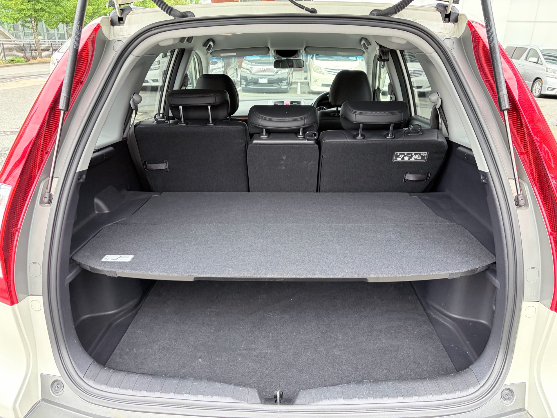 Vehicle photo 21
