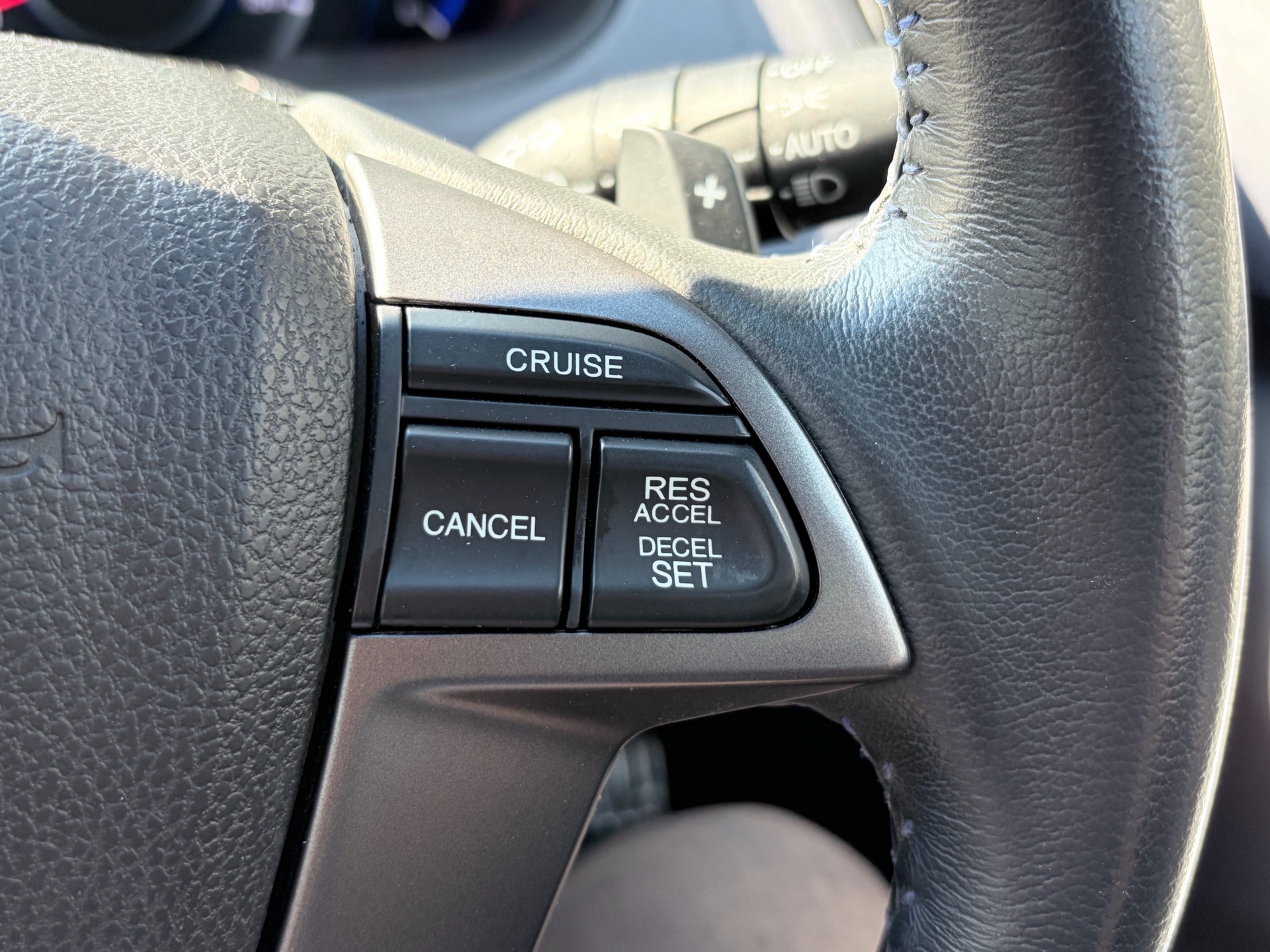Vehicle photo 11