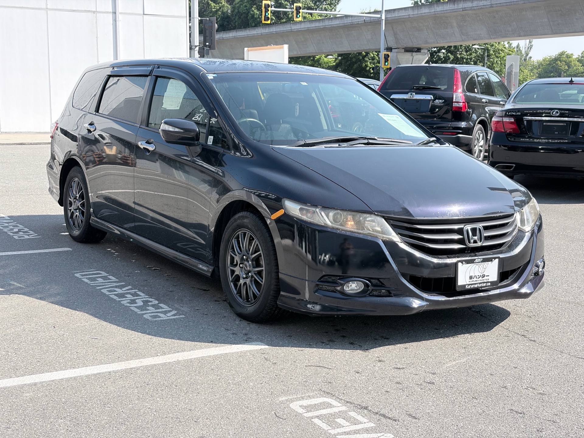 Vehicle photo 3