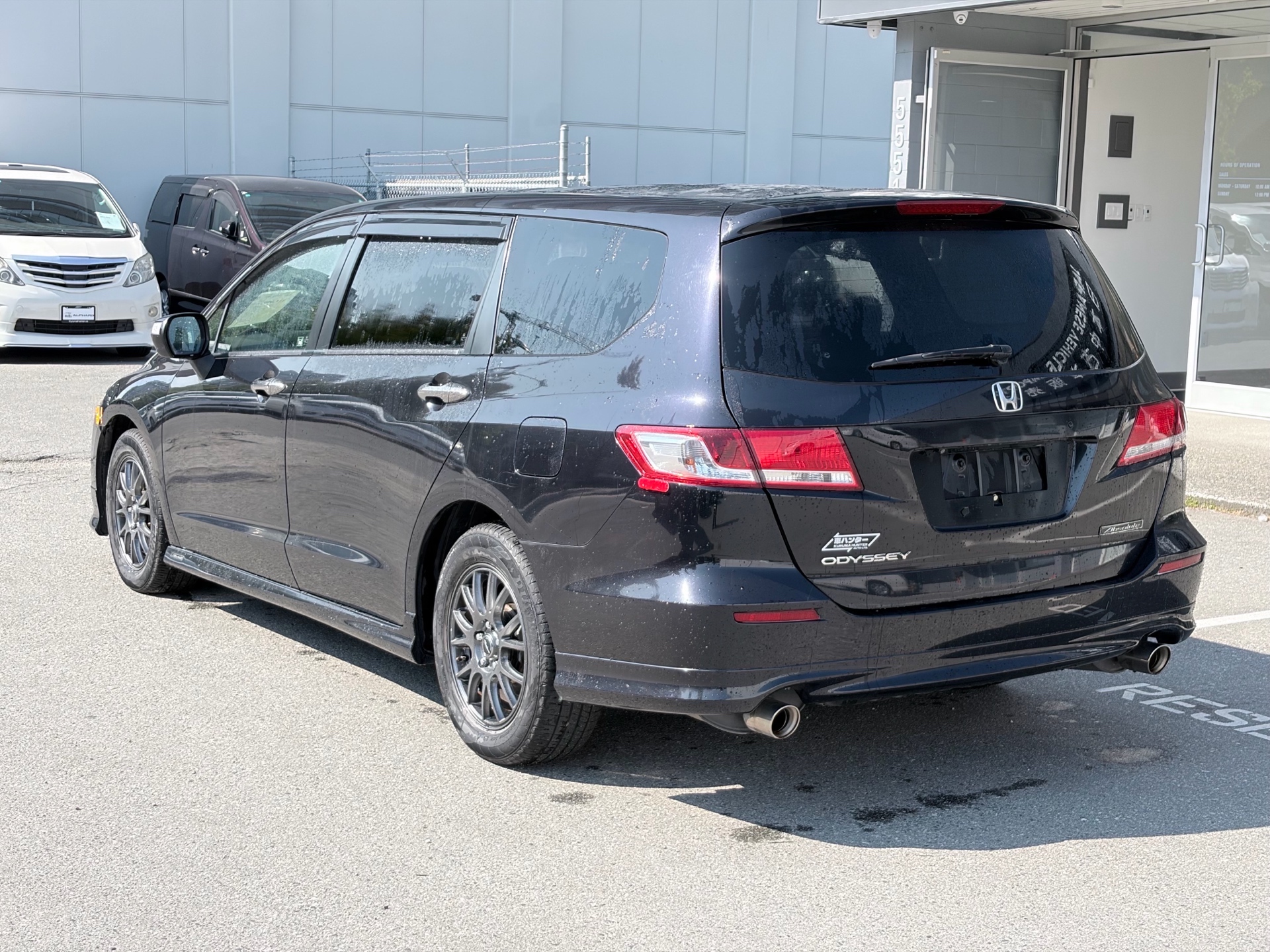 Vehicle photo 5