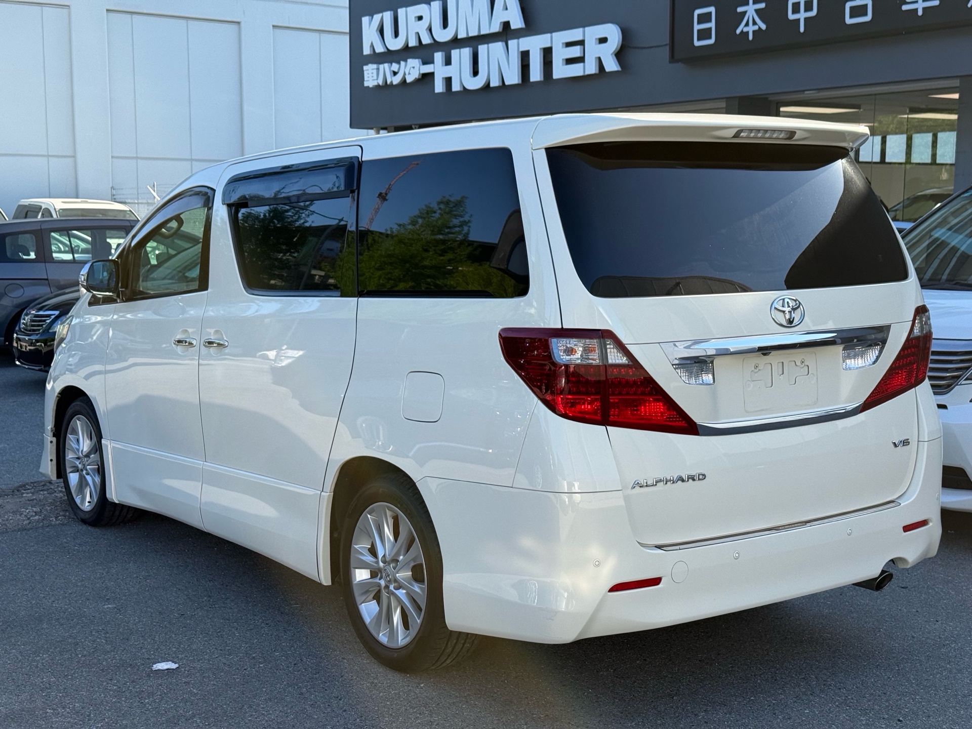 Vehicle photo 4