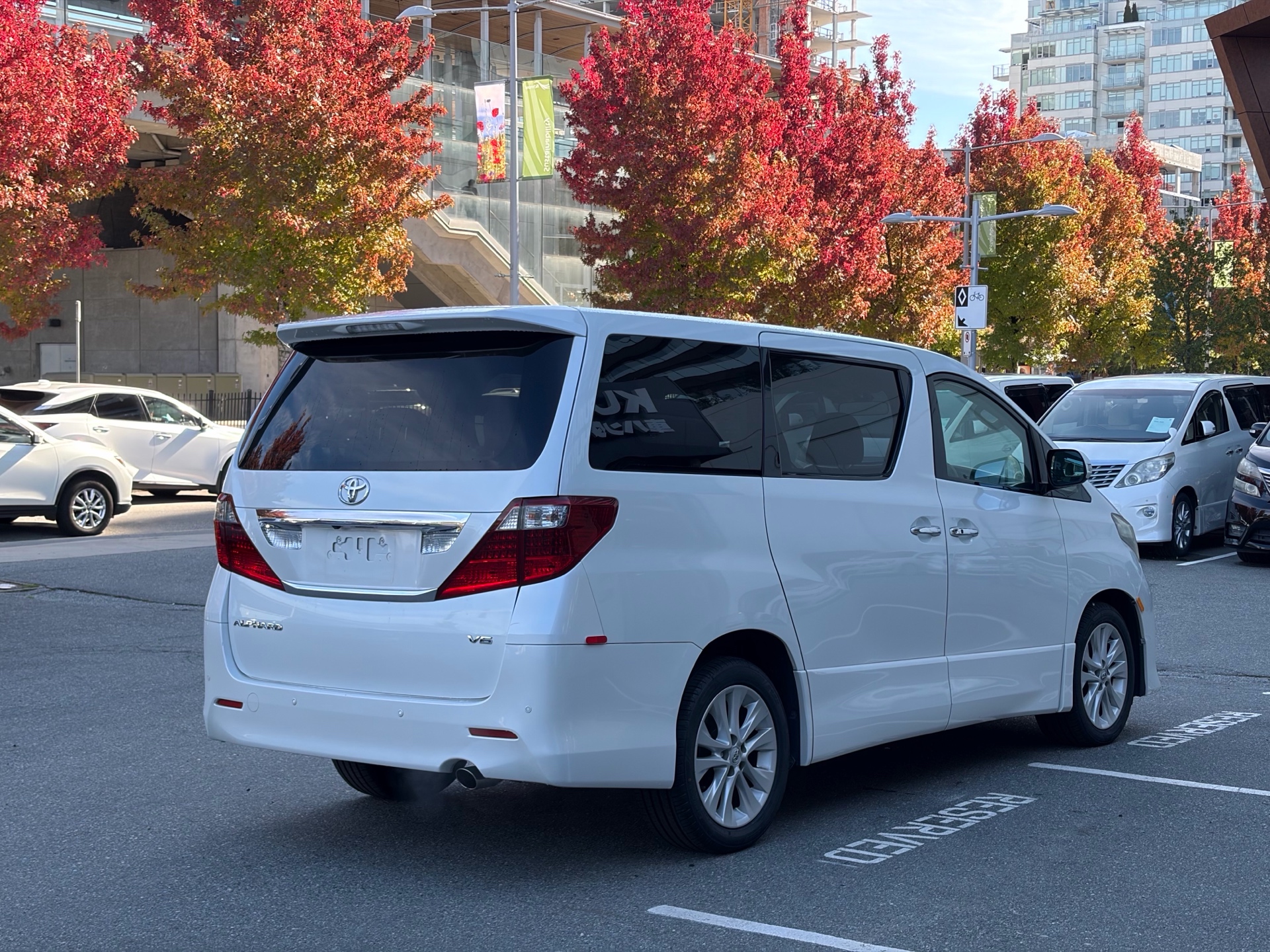 Vehicle photo 5