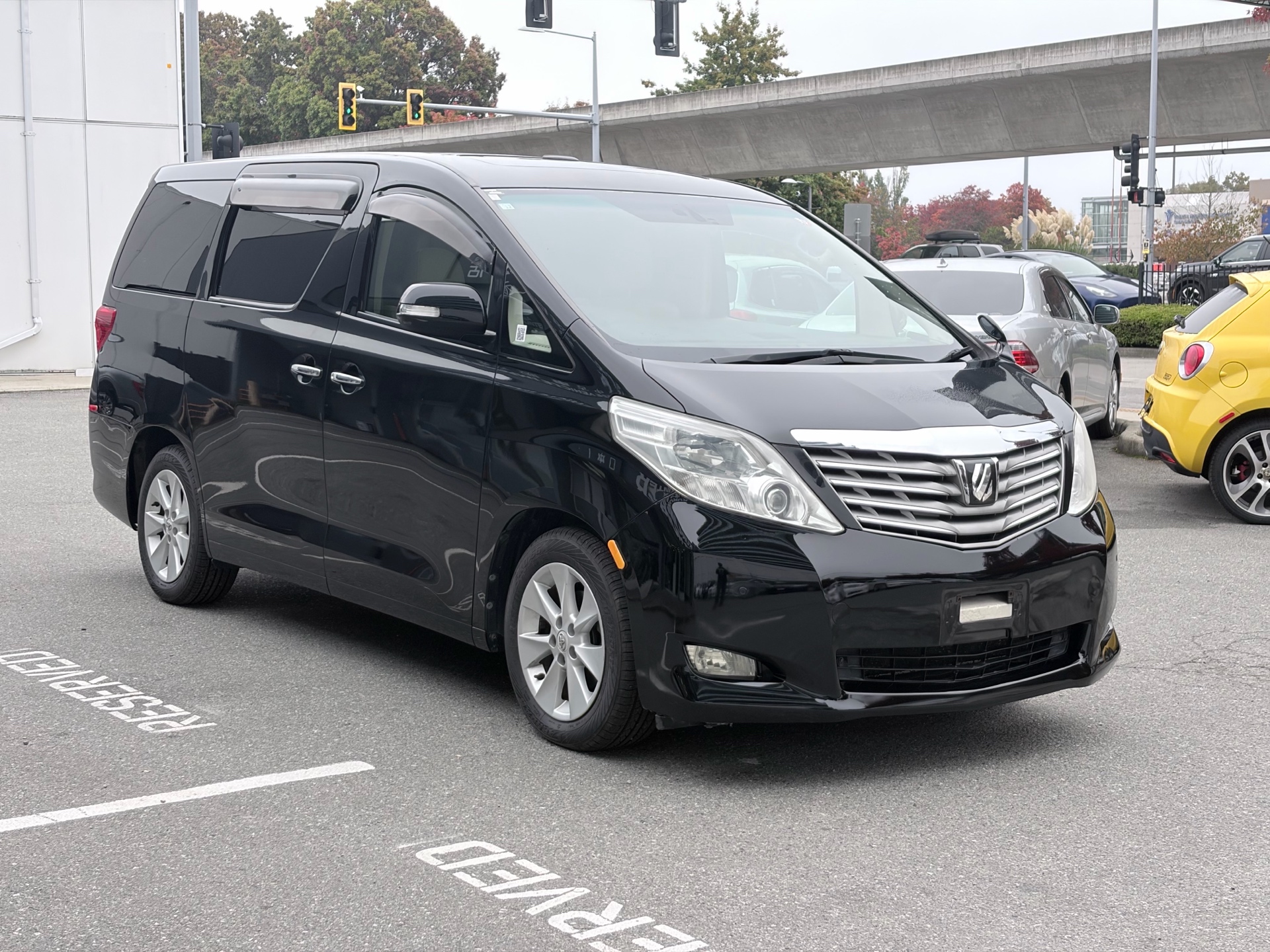 Vehicle photo 3