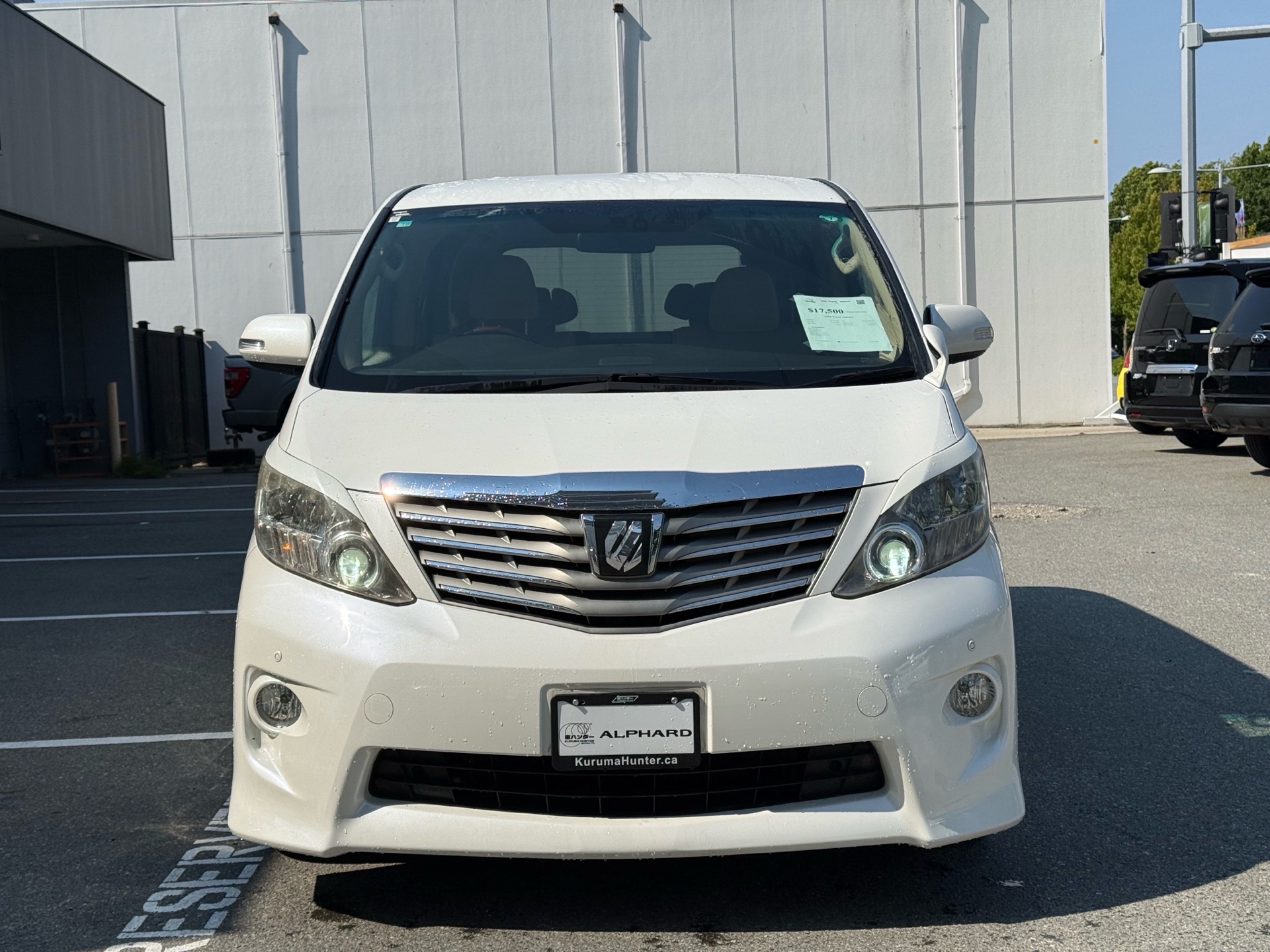 Vehicle photo 2