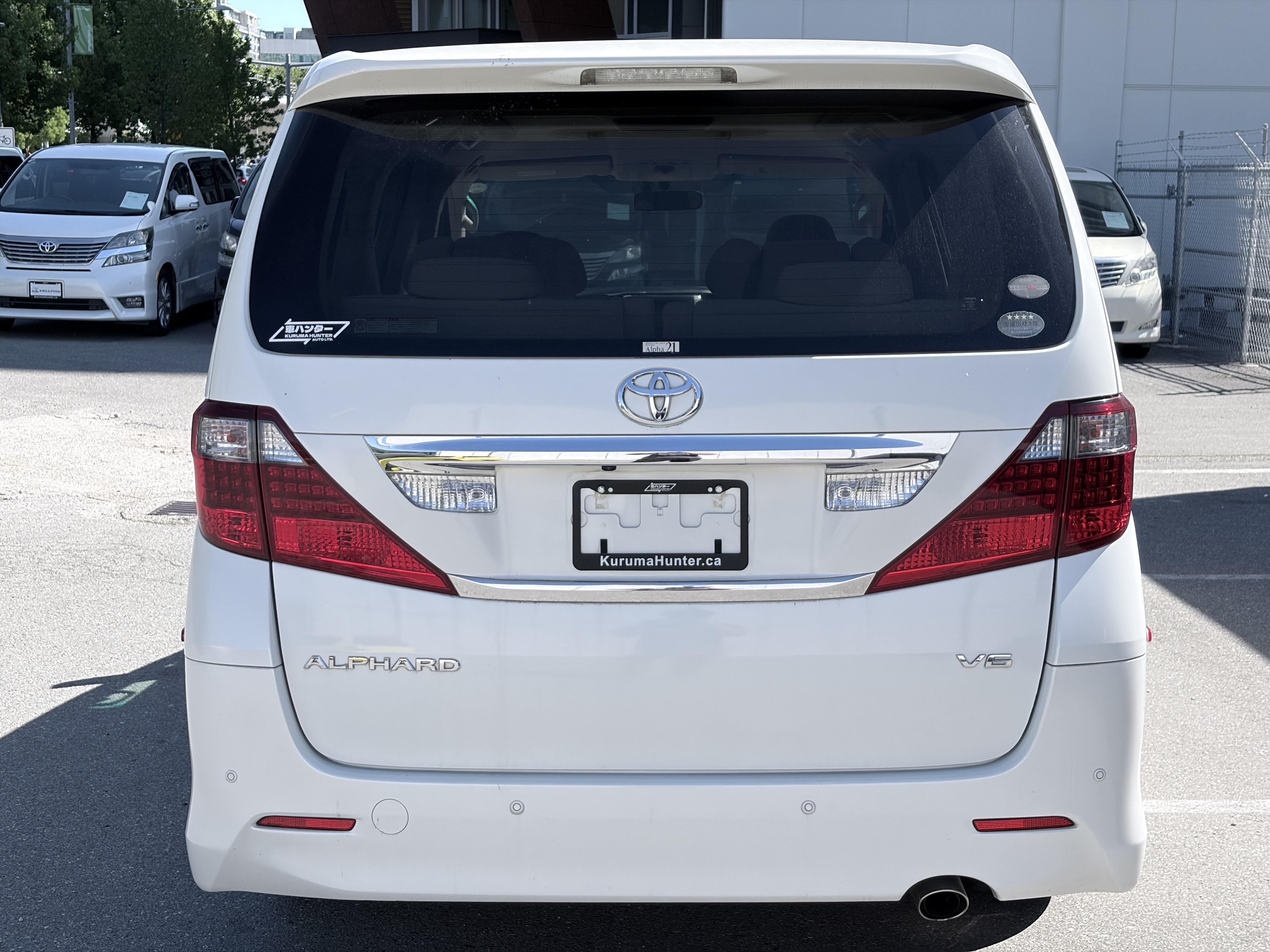 Vehicle photo 6
