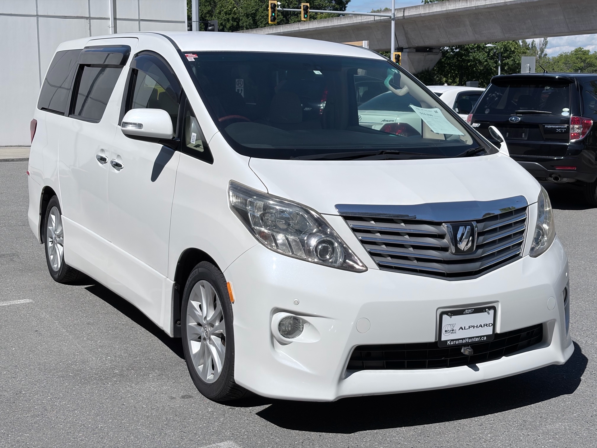 Vehicle photo 3