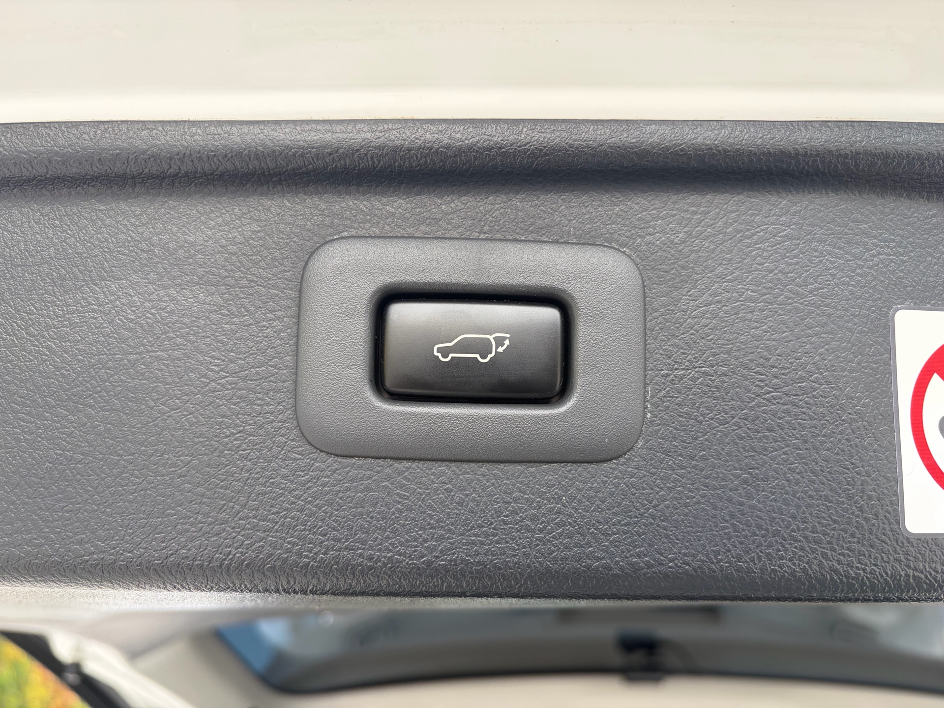 Vehicle photo 21