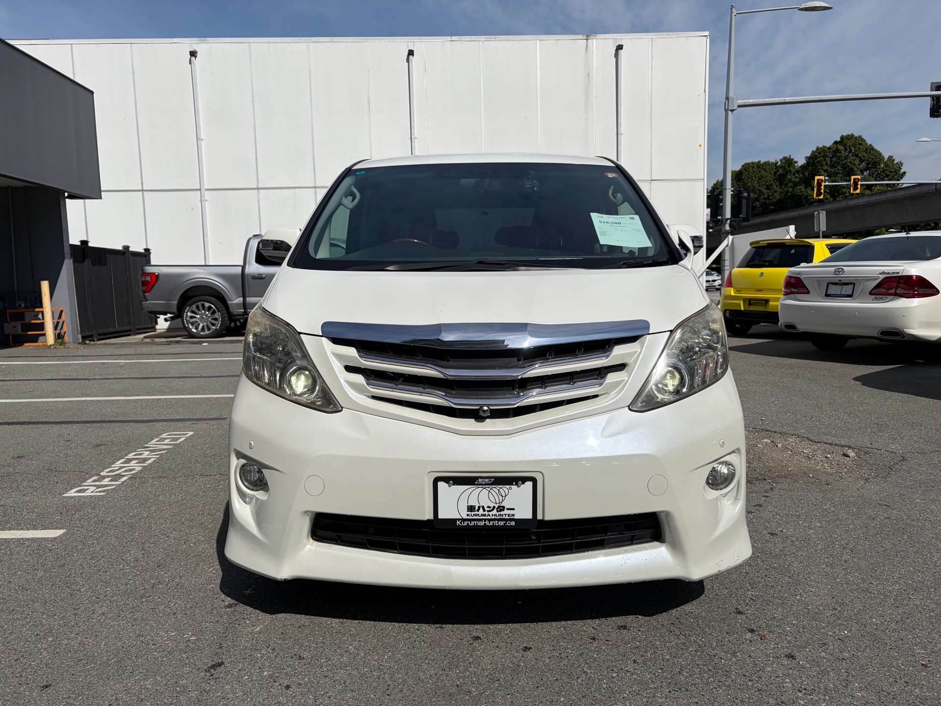 Vehicle photo 2