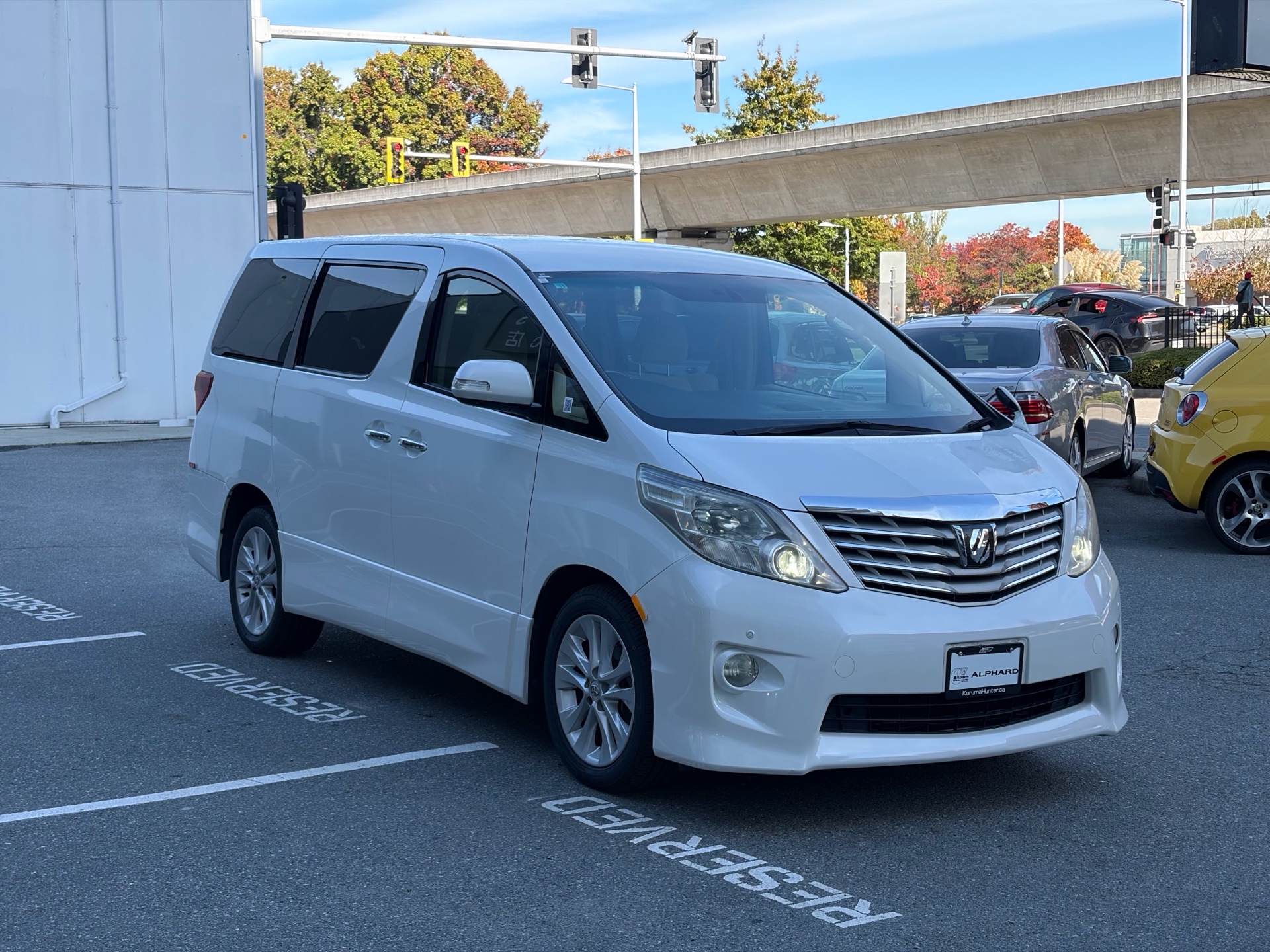 Vehicle photo 7